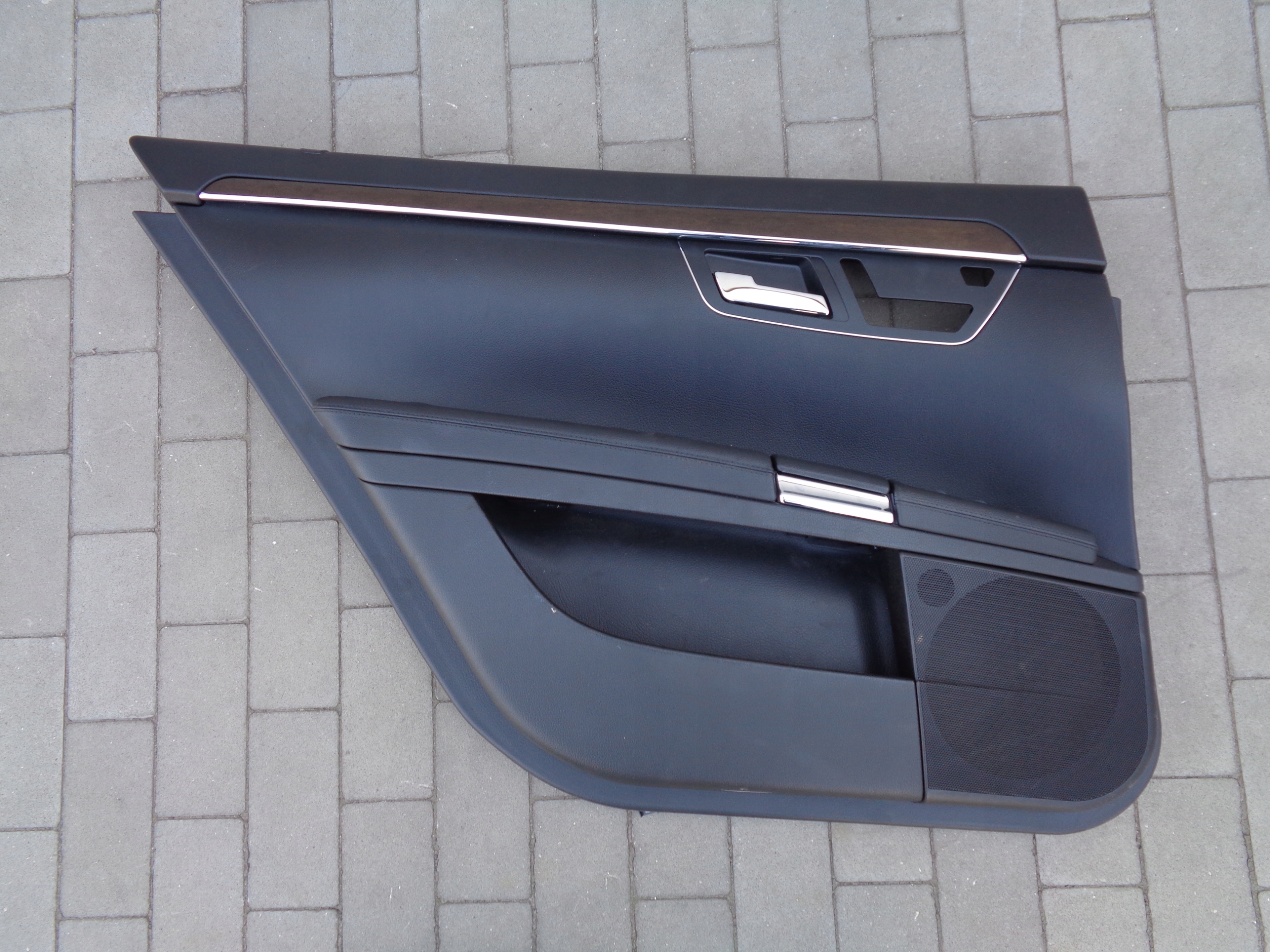 BOCZEK DRZWI TYL LEWY MERCEDES S W221 LIFT