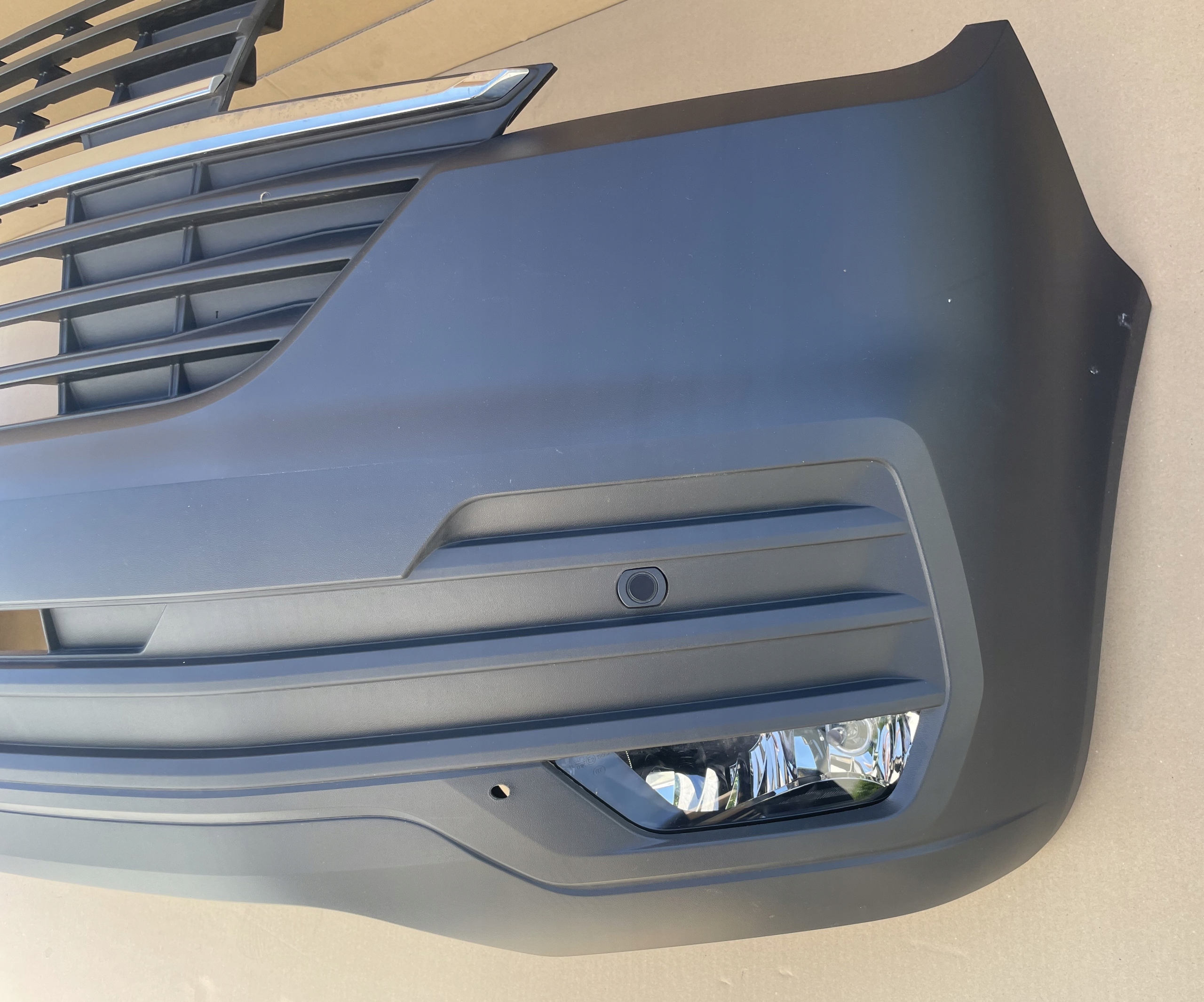 bumper VW TRANSPORTER T6.1 complete as new original