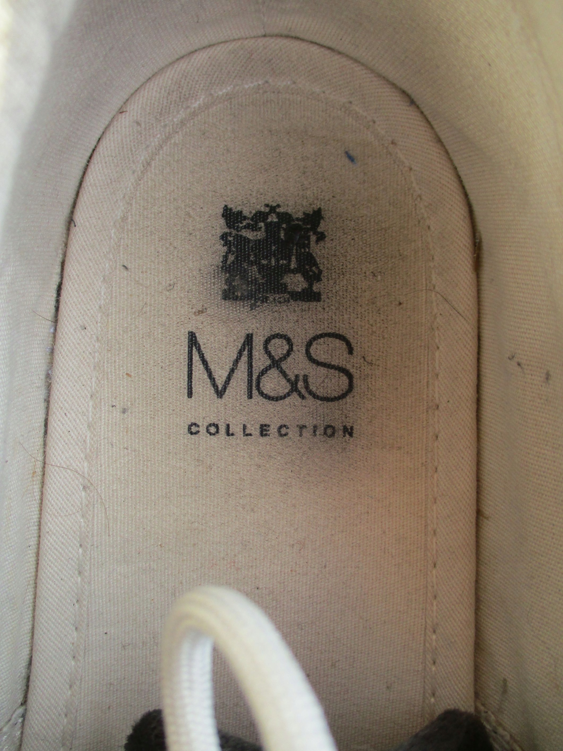 40,5 M&S TRAMPKI TENISÓWKI SZNUROWANE BUTY MEN Rozmiar 40,5