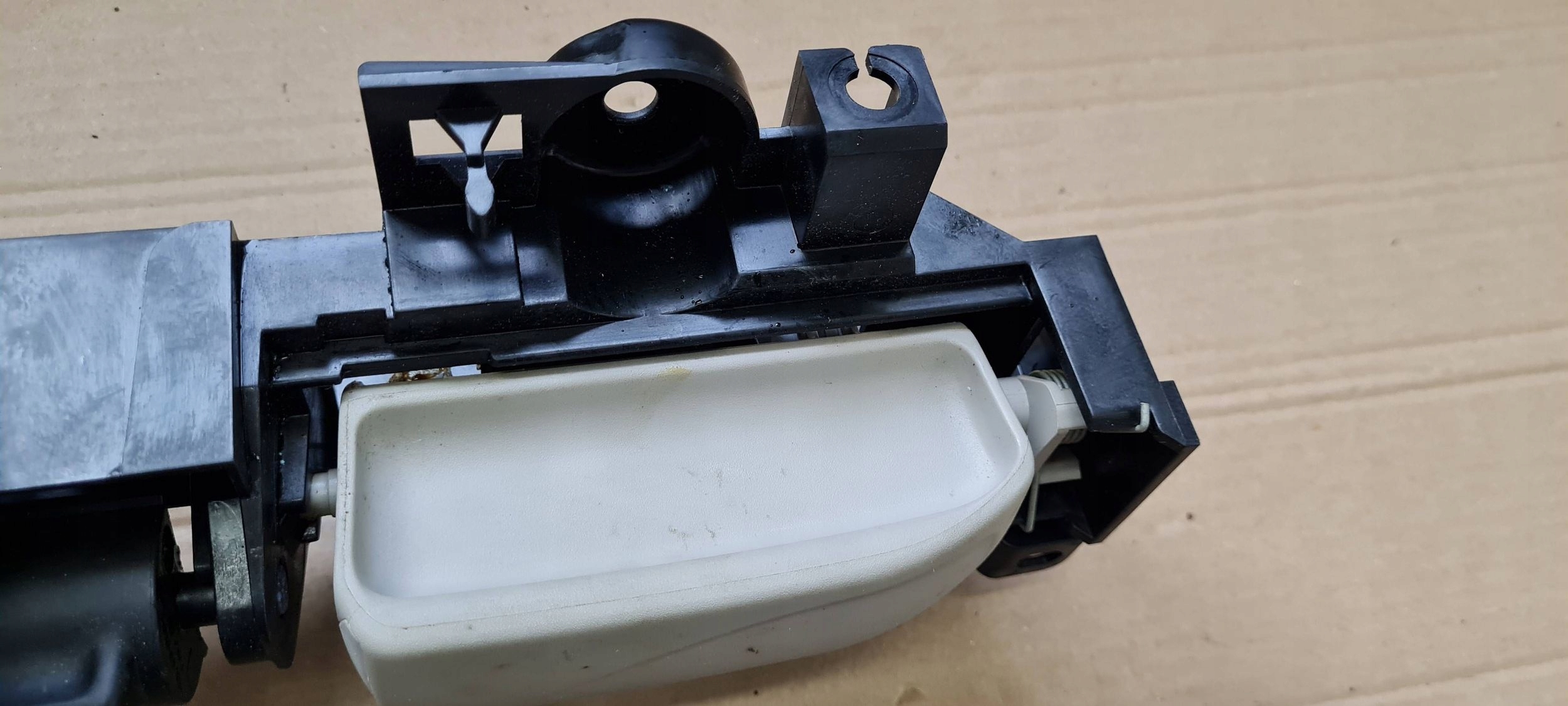 Chrysler Pacifica 2022 handle door PRZESUFNYCH left rear part 5RU79PD2AD