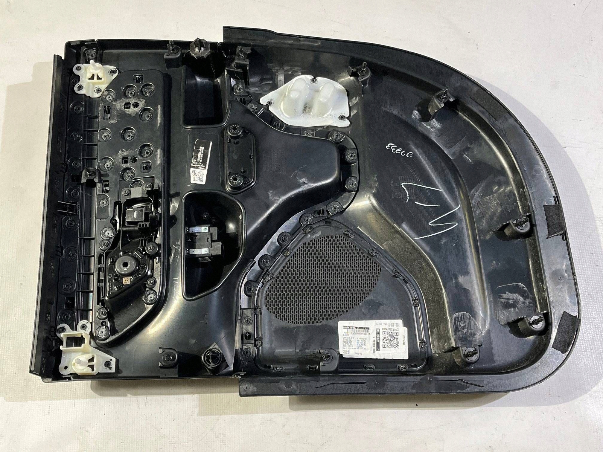 side upholstery door rear rear part left Quad Cab Dodge RAM 1500 2019