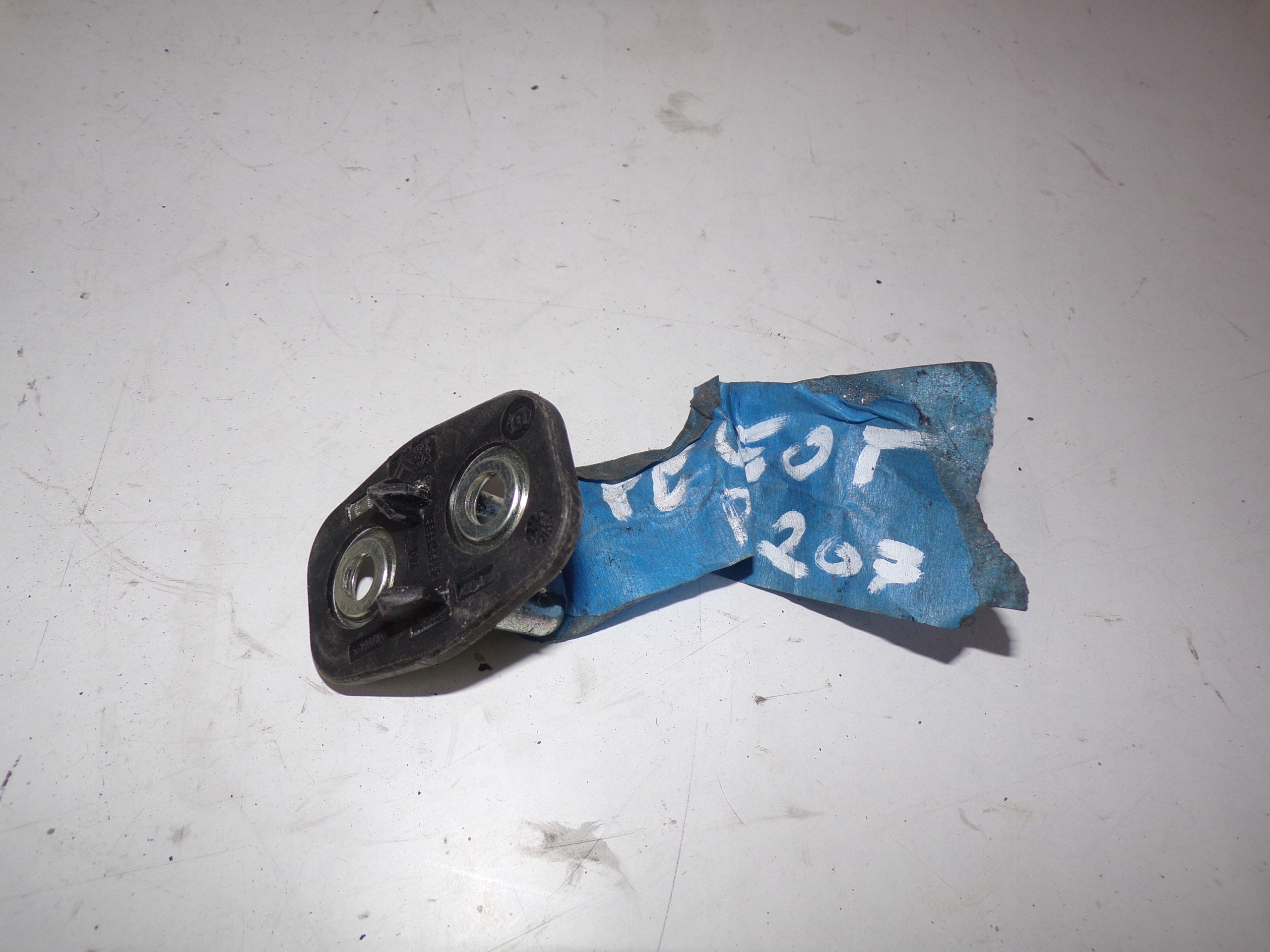 RYGIEL ZAMKA PRAWY TYŁ PEUGEOT 207