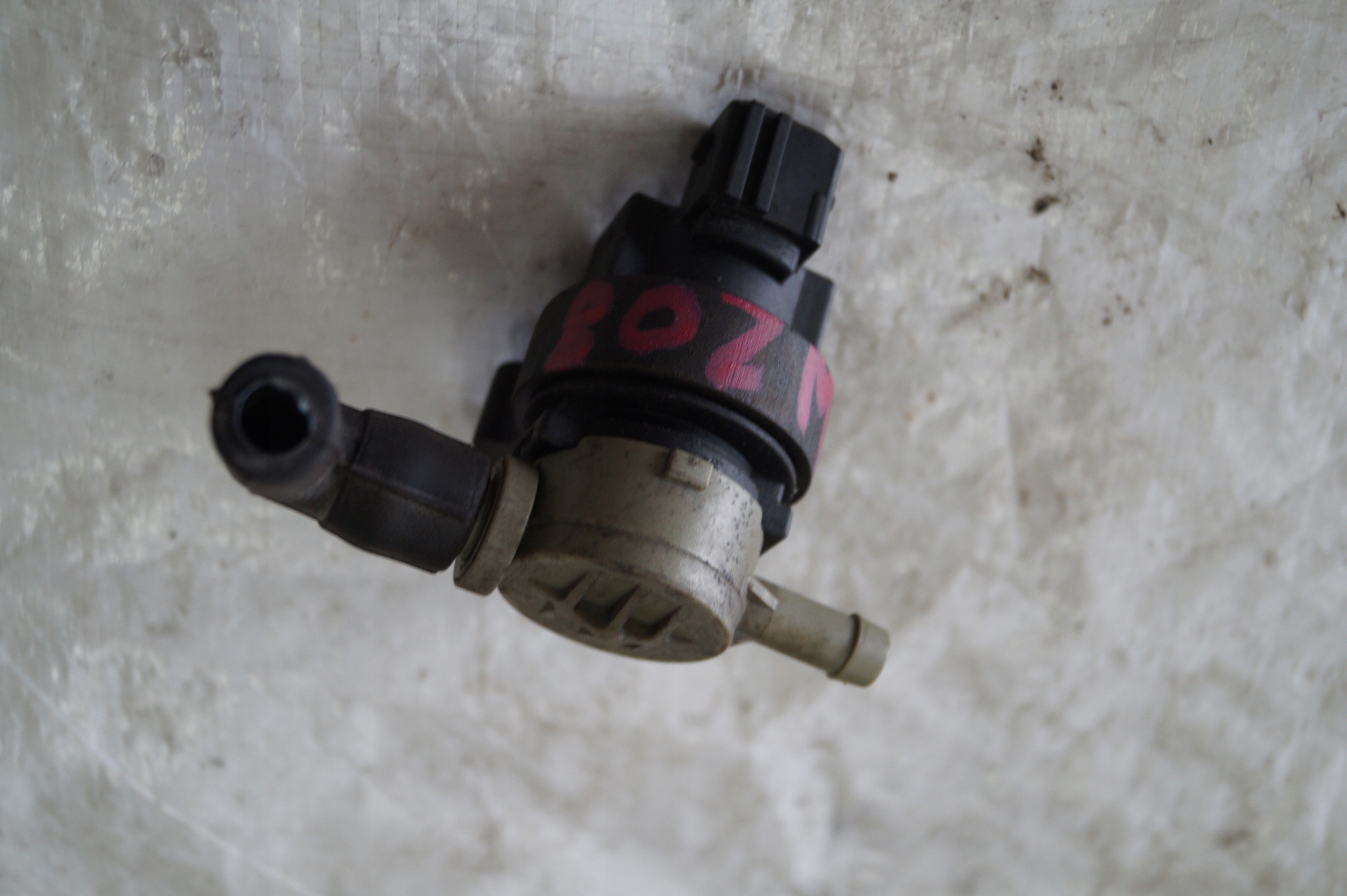 ЕЛЕКТРОМАГНІТНИЙ MERCEDES КЛК W208 2.0 0004701693