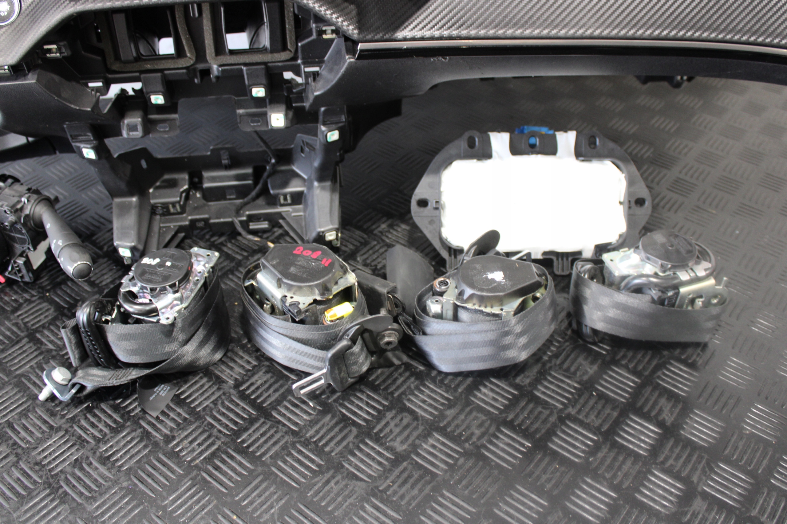 dashboard console airbag airbags PEUGEOT 208 II 2