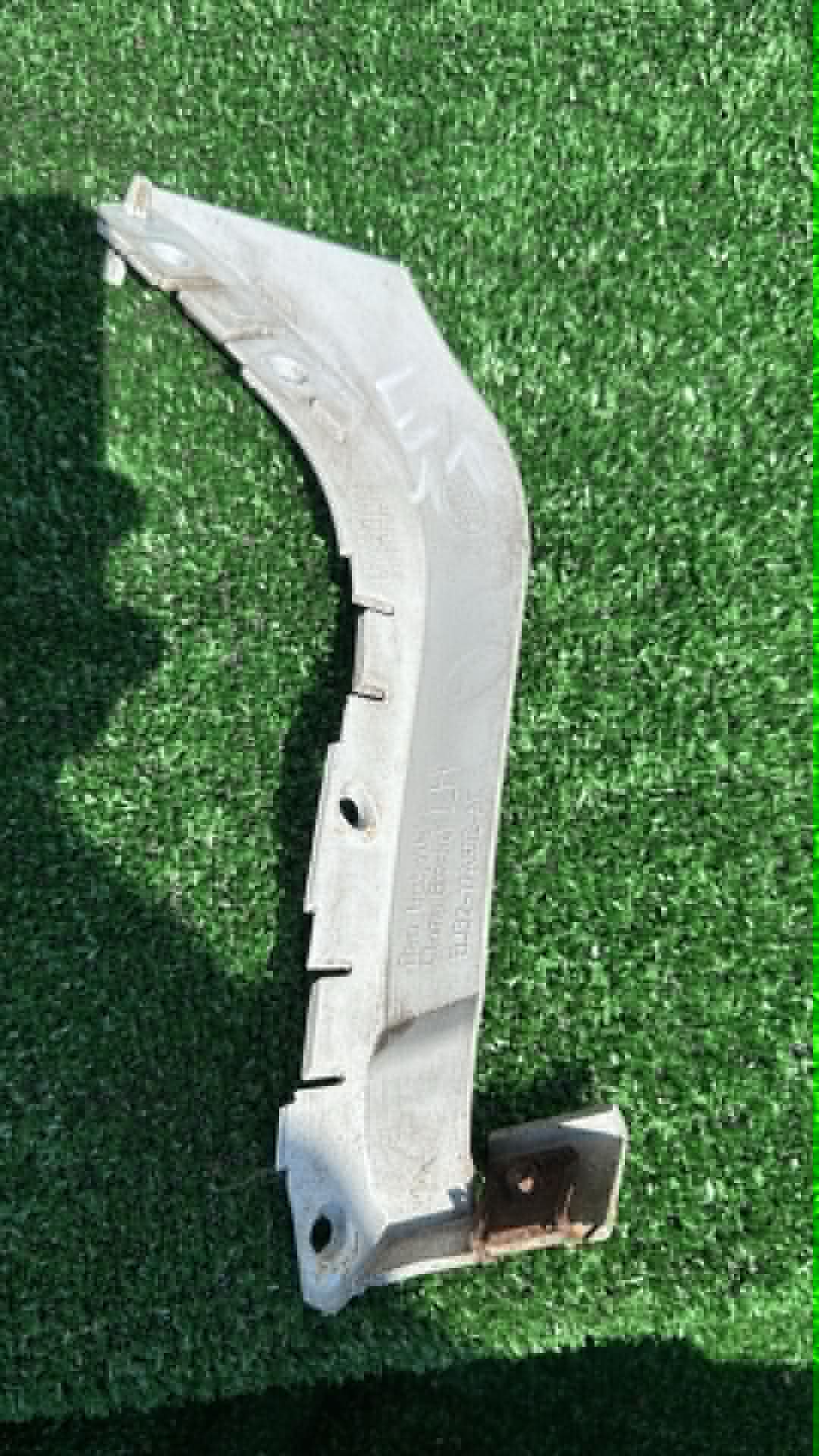 RANGE ROVER EVOQUE L538 support holder bracket of a bumper left rear part rear