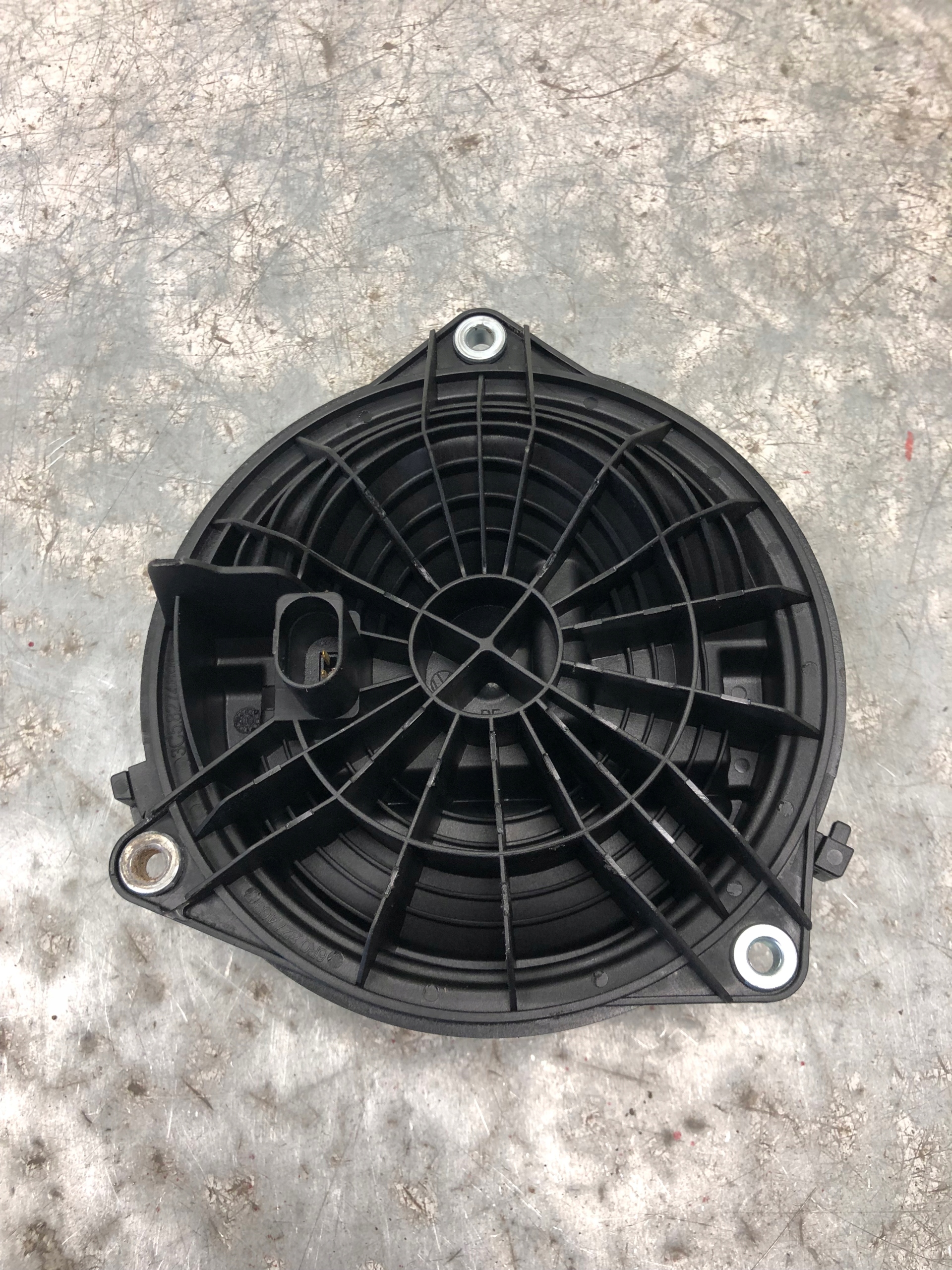 logo handle bonnet VW GOLF VI 3D 3C5827469E