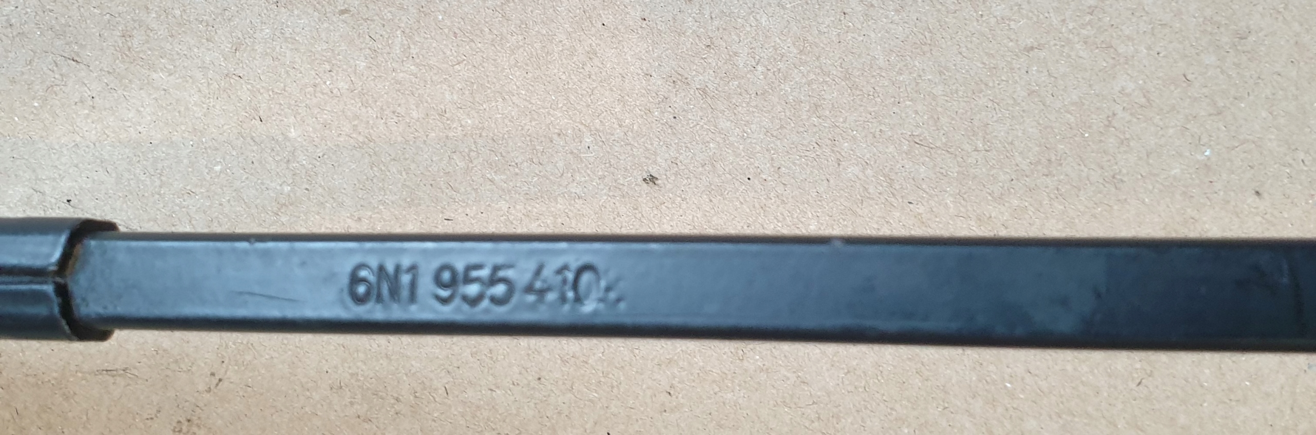 wiper arm right front VW POLO III 6N OE EU