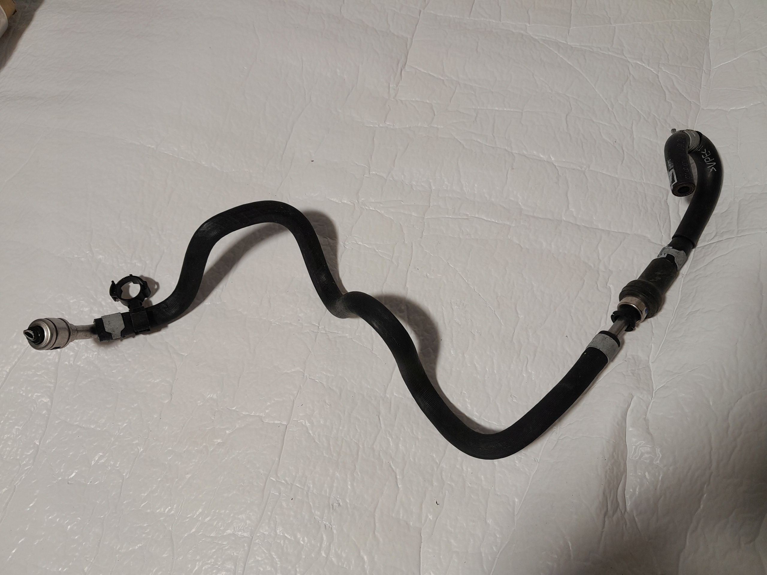 AUDI A4 B9 hose fuel line 06L133986B 8W0201215P