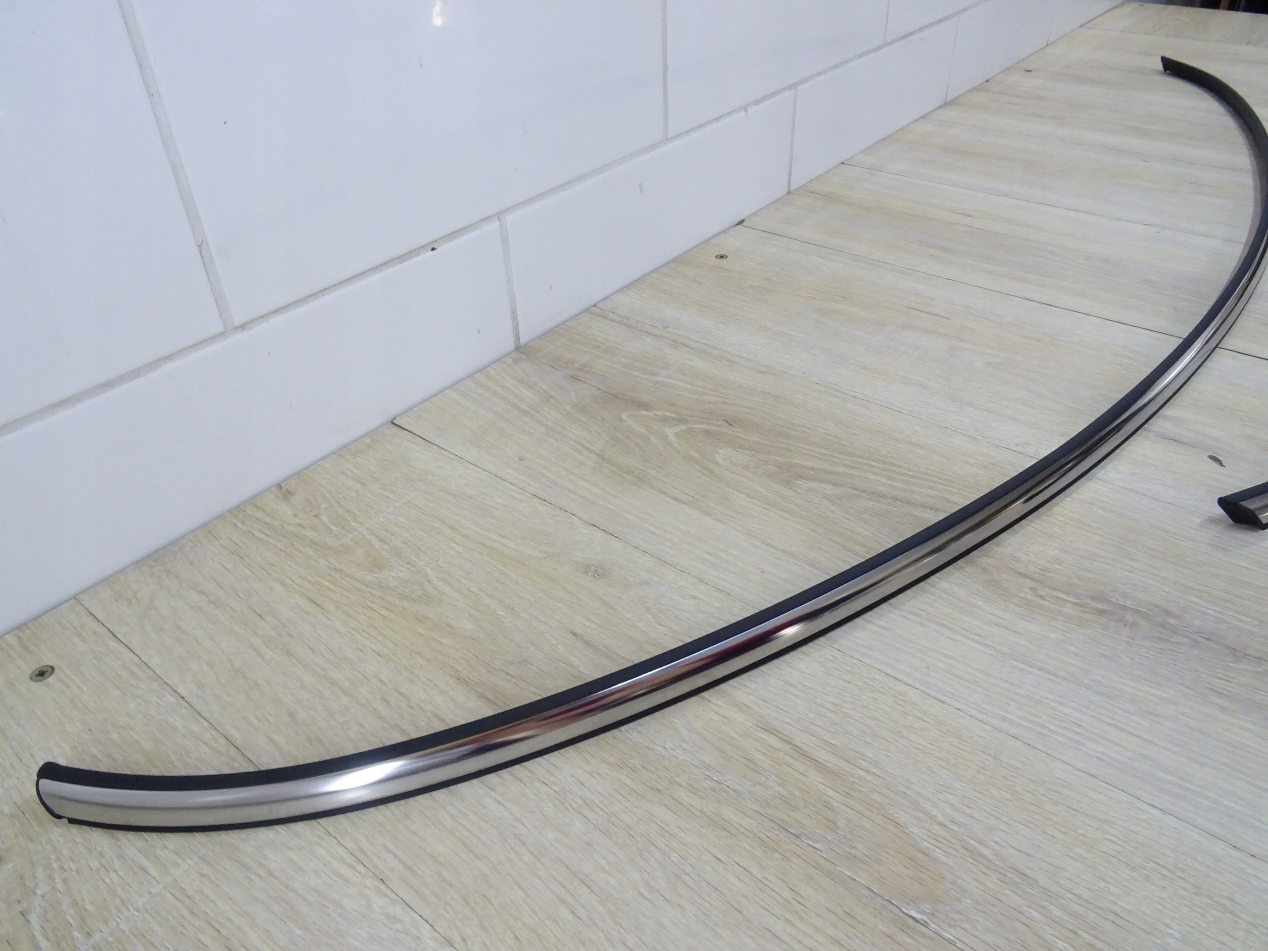 Listwy ozdobne przód Mini Cooper F55 51137424554 Producent części Mini OE