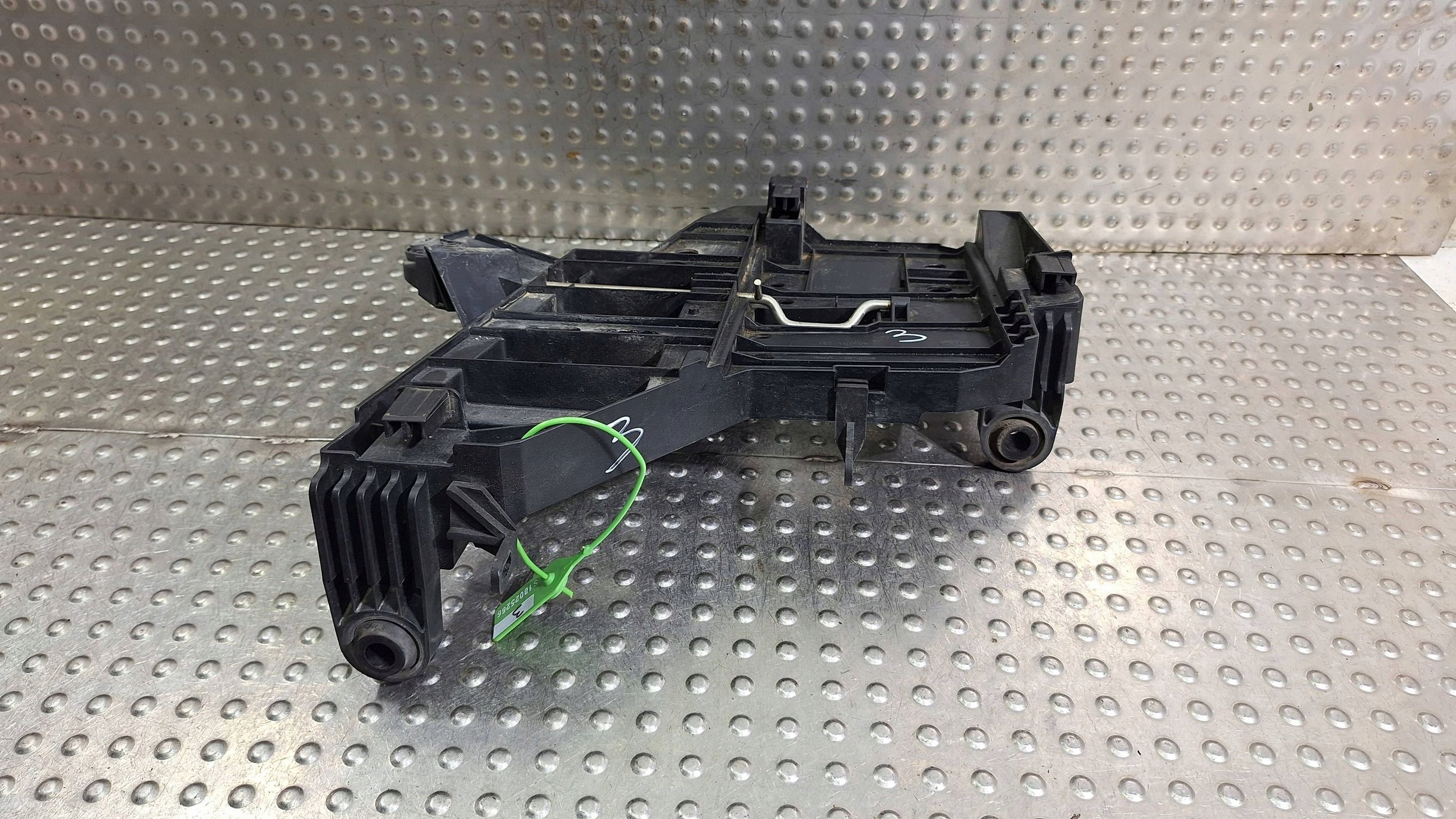 holder lights left front 7L5941045 PORSCHE CAYENNE S and 7L