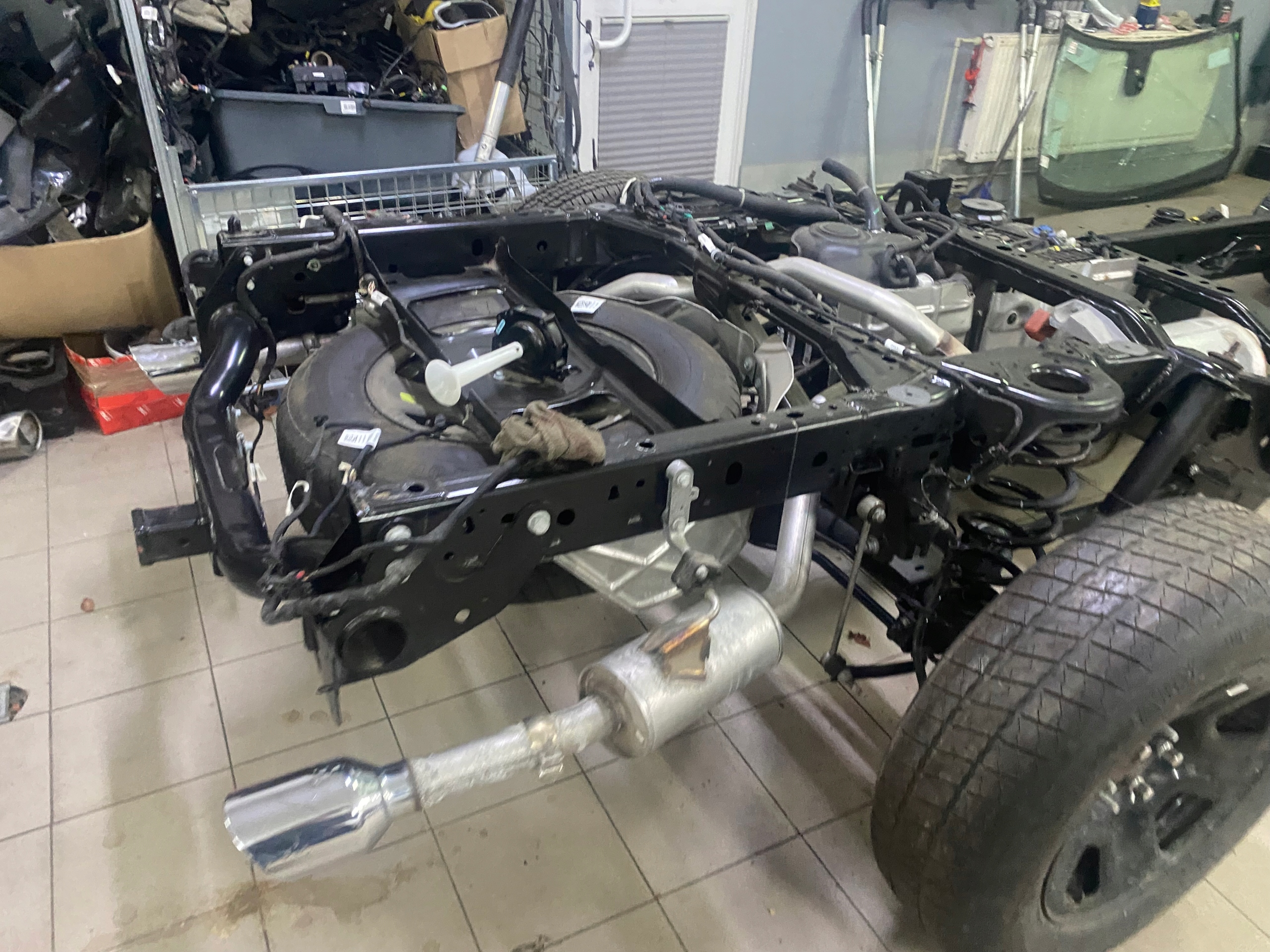 DODGE RAM 1500 V 19< 4X4 CREW CAB RAMA DŁUGA KABINA KRÓTKA PAKA BEZWYPADEK Producent części Mopar