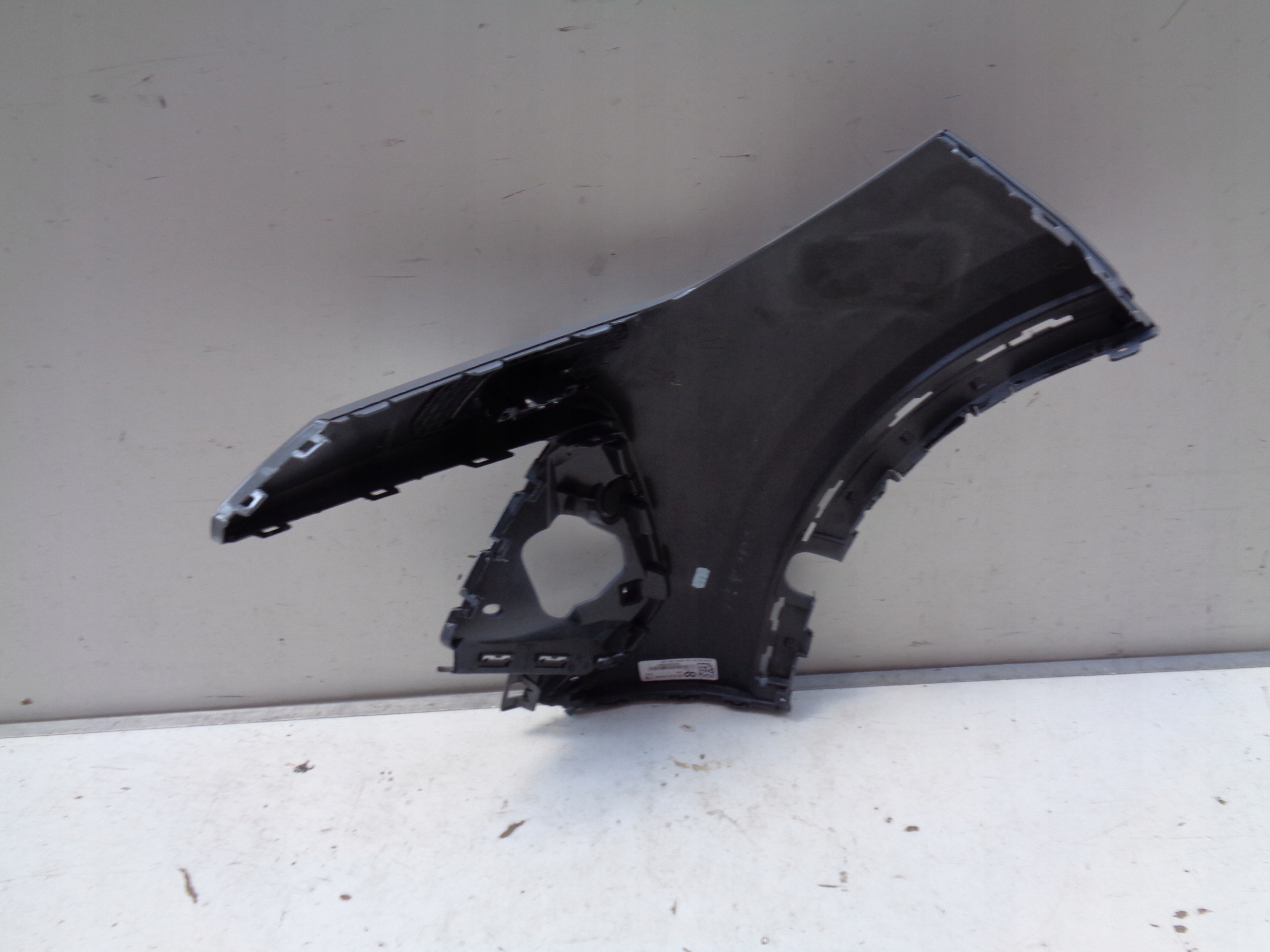 corner of a bumper right front AUDI Q4 89A