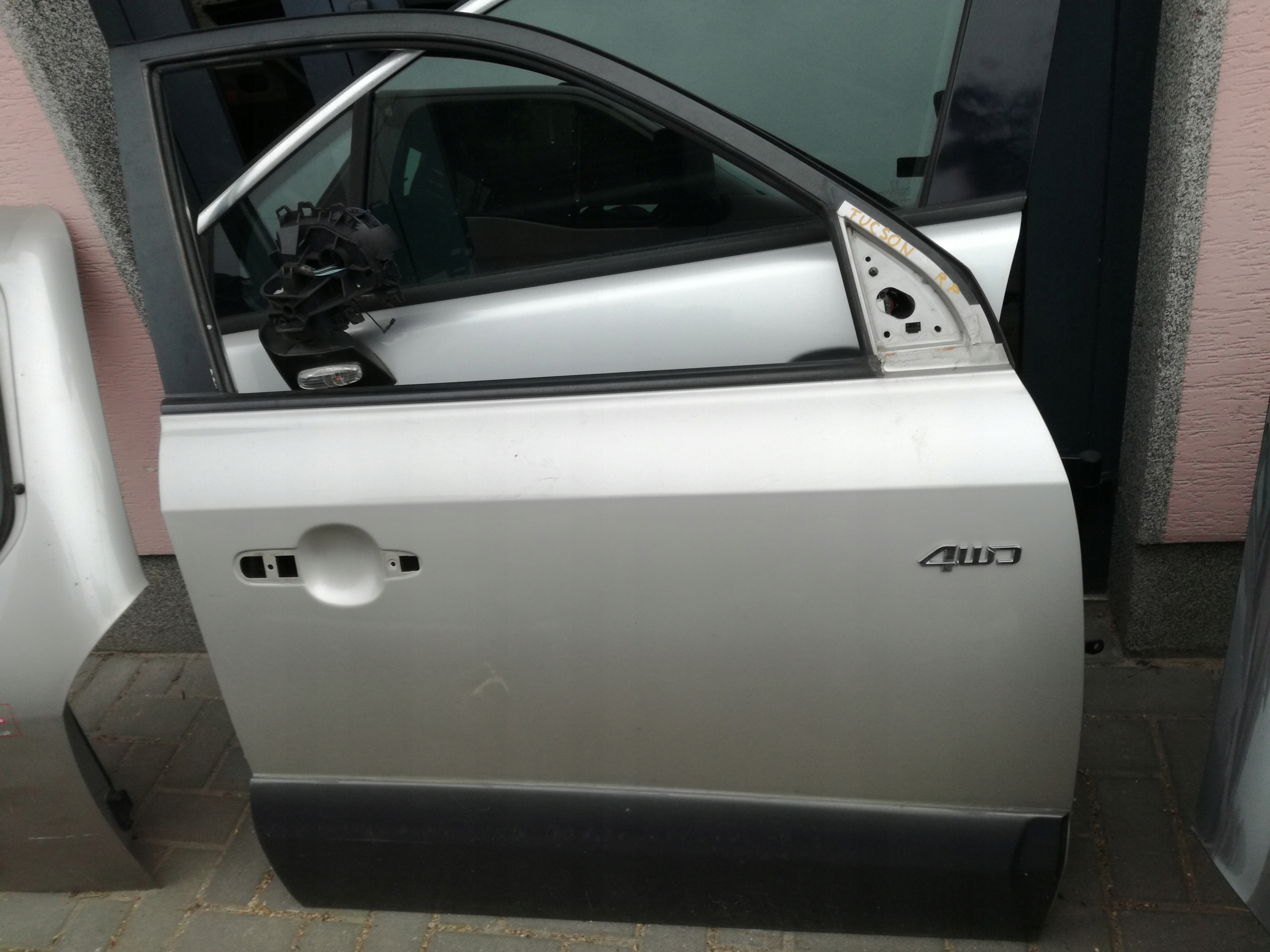 Hyundai TUCSON I 2004 - 2010 год дверь с правая передняя YK