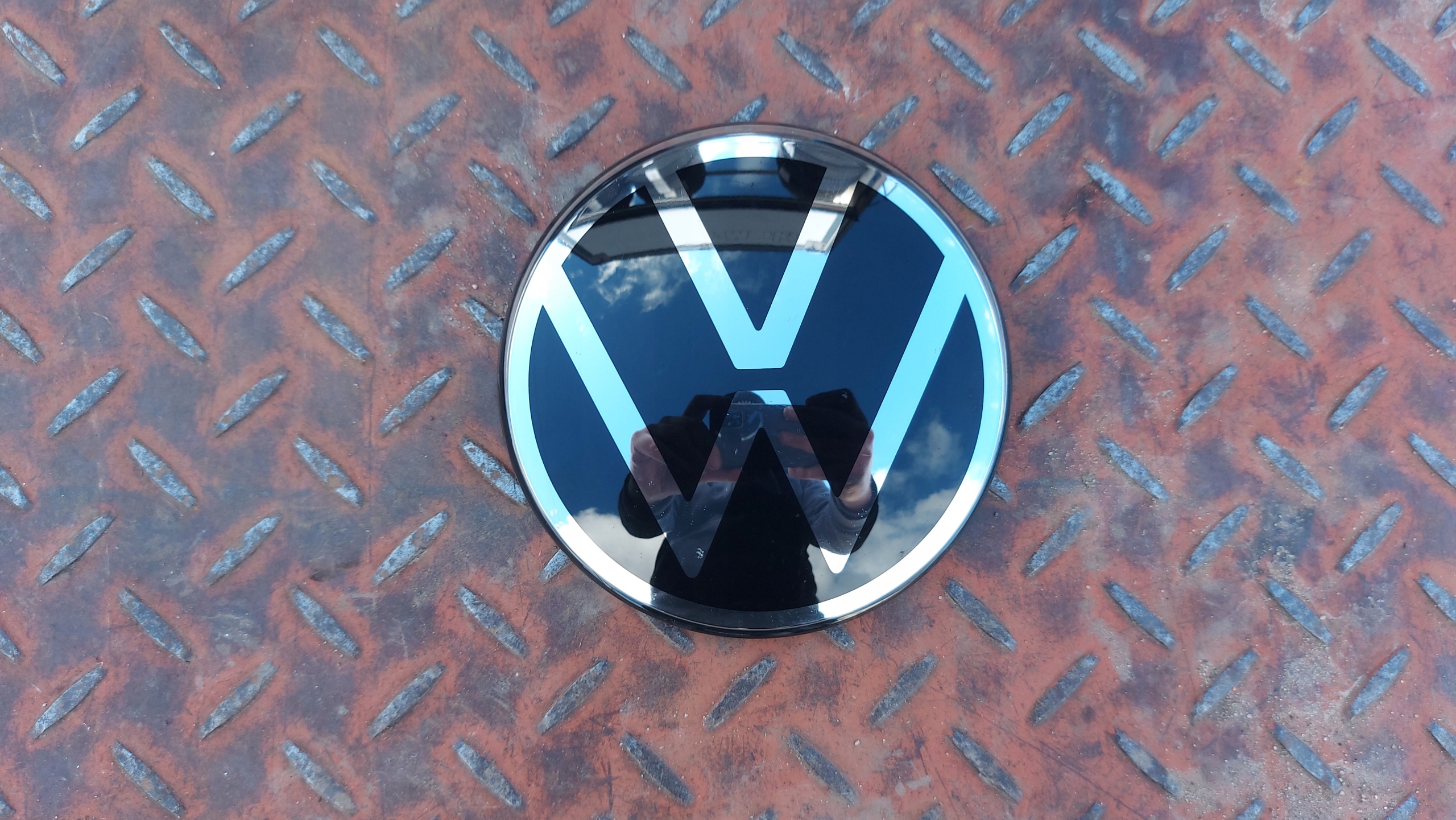 ZNACZEK EMBLEMAT LOGO PRZÓD PRZEDNI VW VOLKSWAGEN T-ROC T-CROSS POLO VI