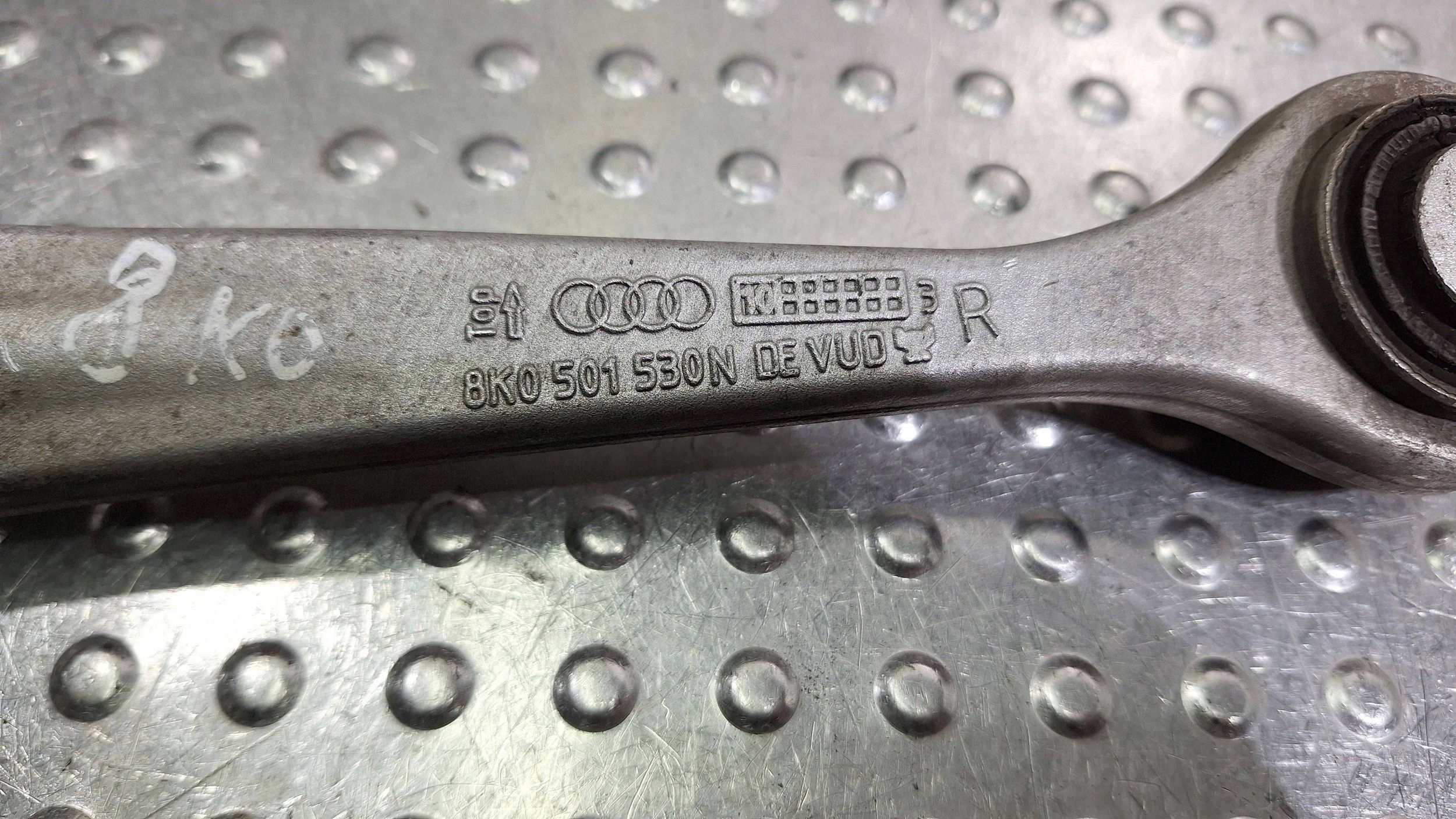 Querlenker rechts heck 8K0501530N AUDI A4 B8 A5 8T A7 A6 C7 Q5 8R
