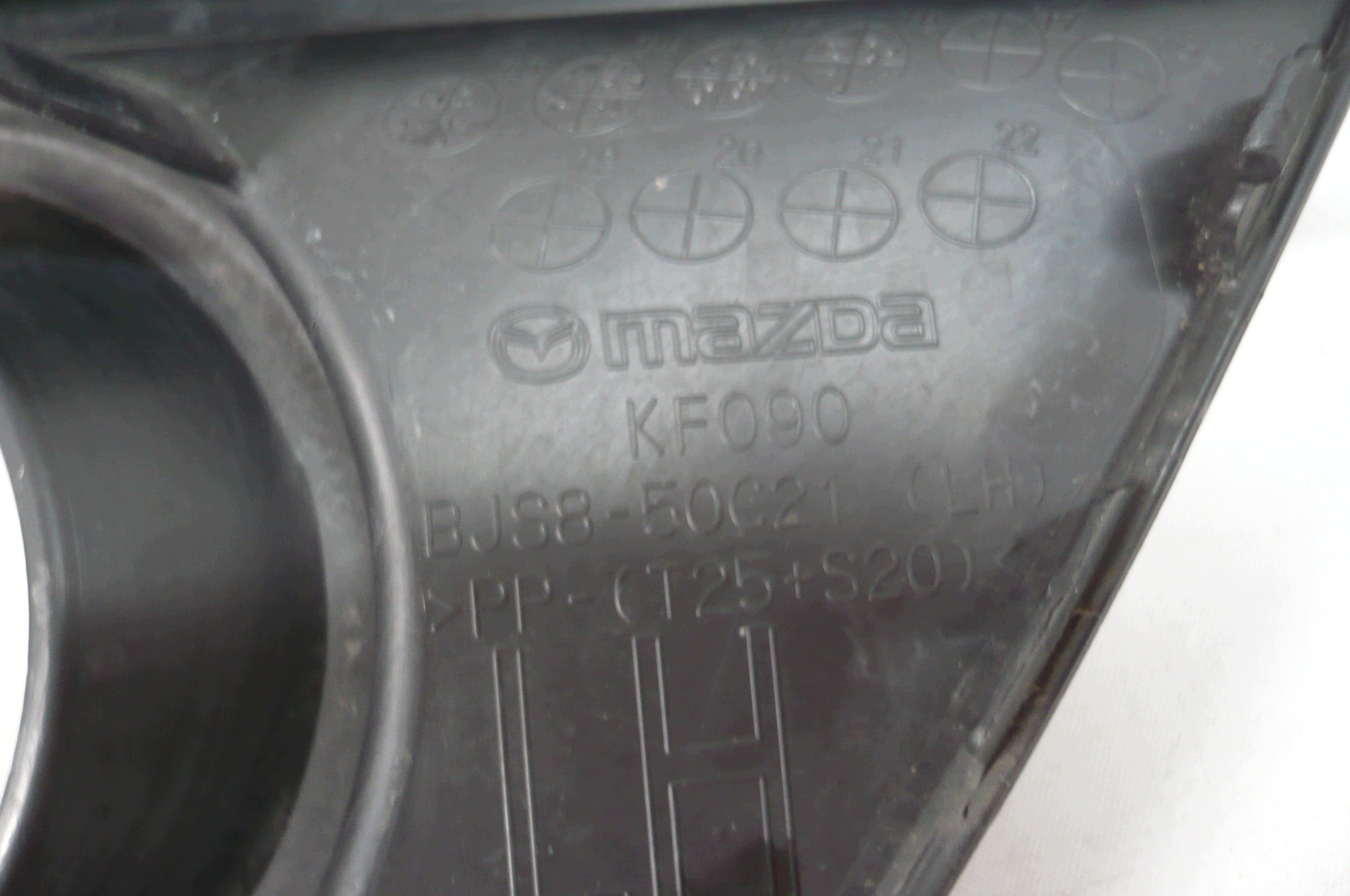 MAZDA 3 III BJ 13- grid of a bumper left front original