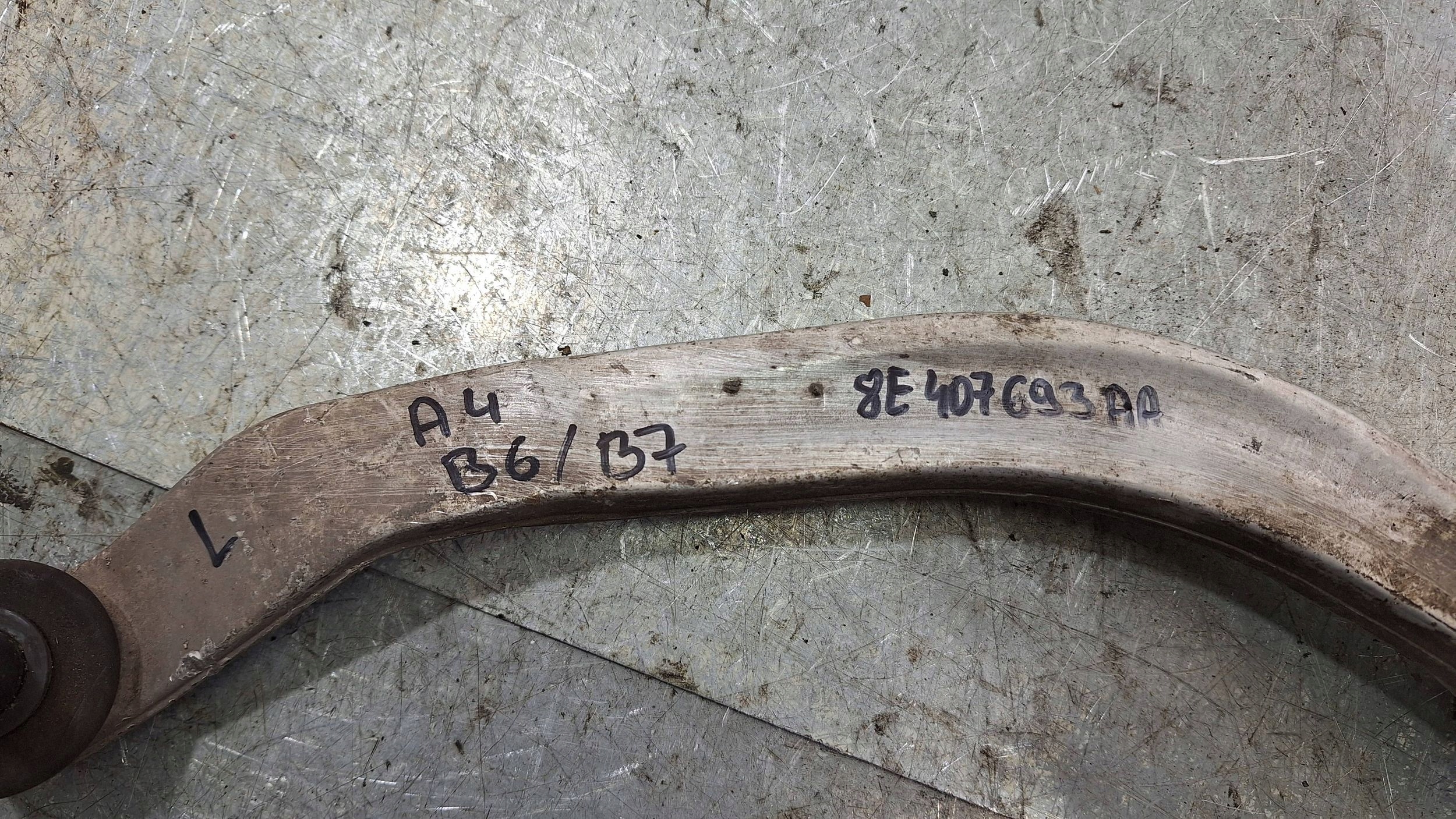 Querlenker links vorne 8E0407693AA AUDI A4 B6 B7