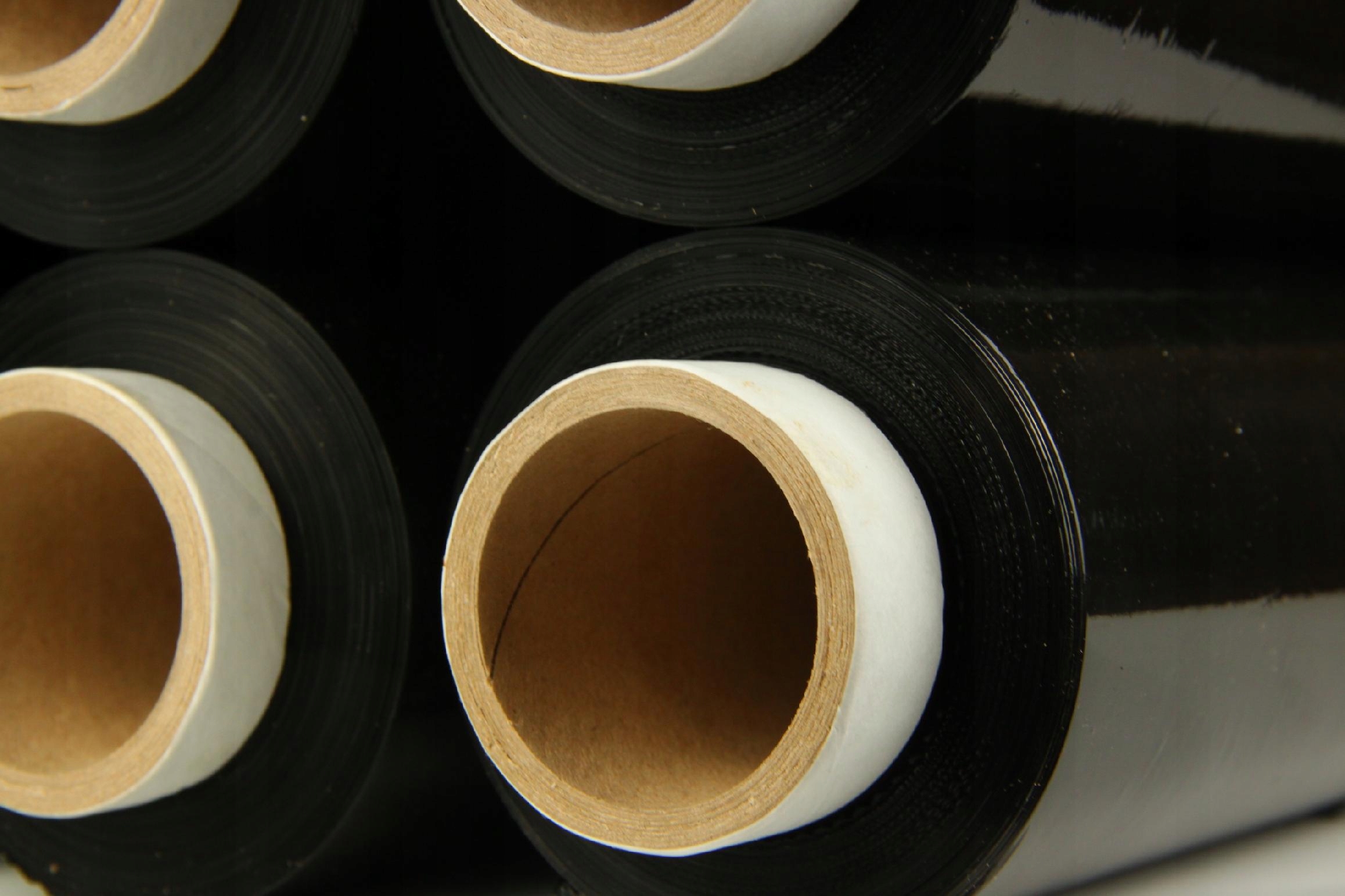 FOLIA STRETCH KLEISTA 3 kg MAŁA TUBA 0,3 CZARNA Waga netto folii 2.7 kg