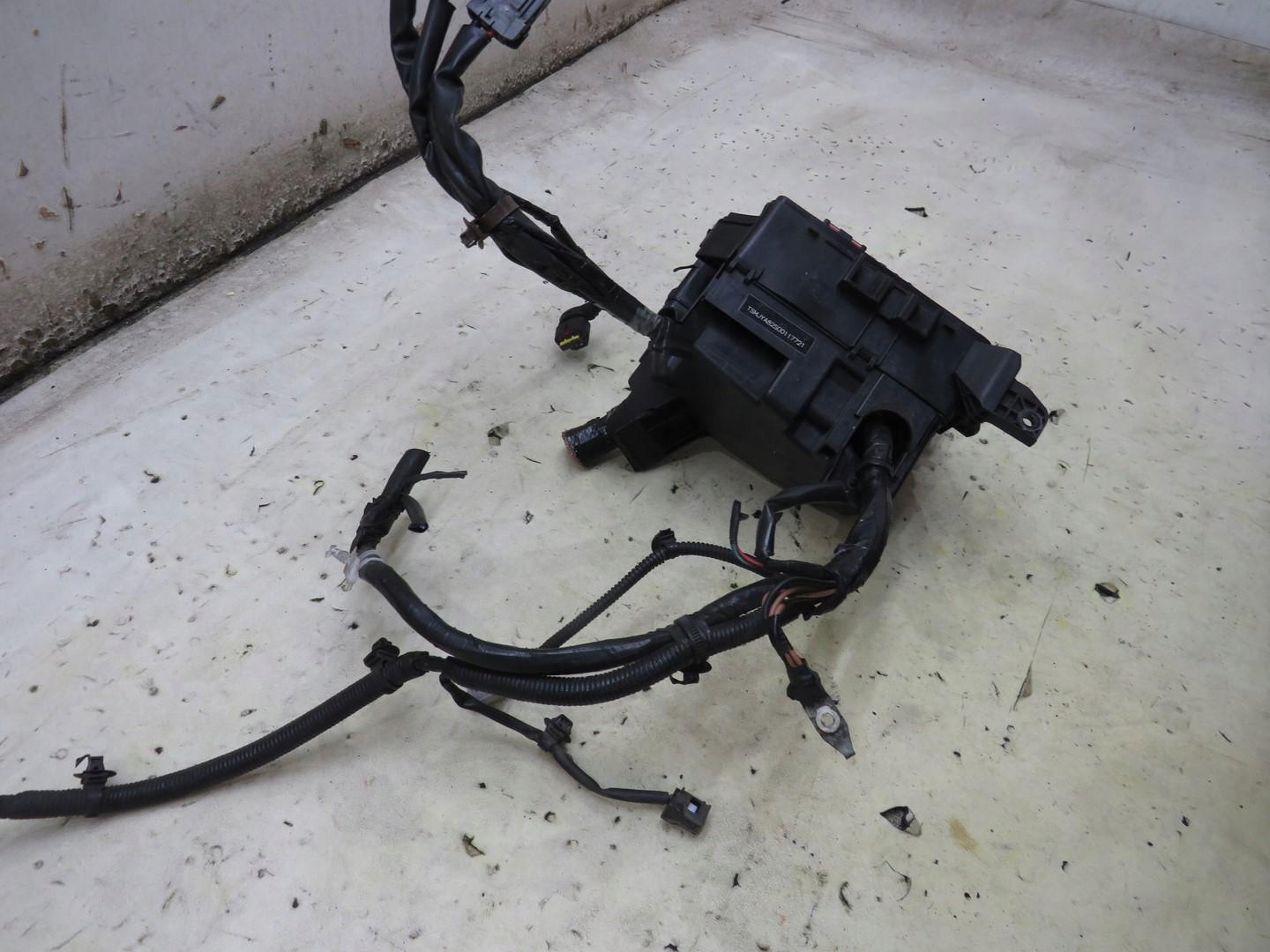 PUSZKA SKRZYNKA BEZPIECZNIKÓW SX4 S-CROSS 1.6 DDIS Typ samochodu 4x4/SUV