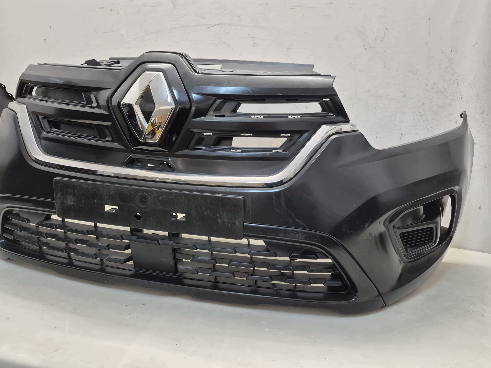 RENAULT KANGOO IV E-TECH 21- bumper front front complete 620225984R