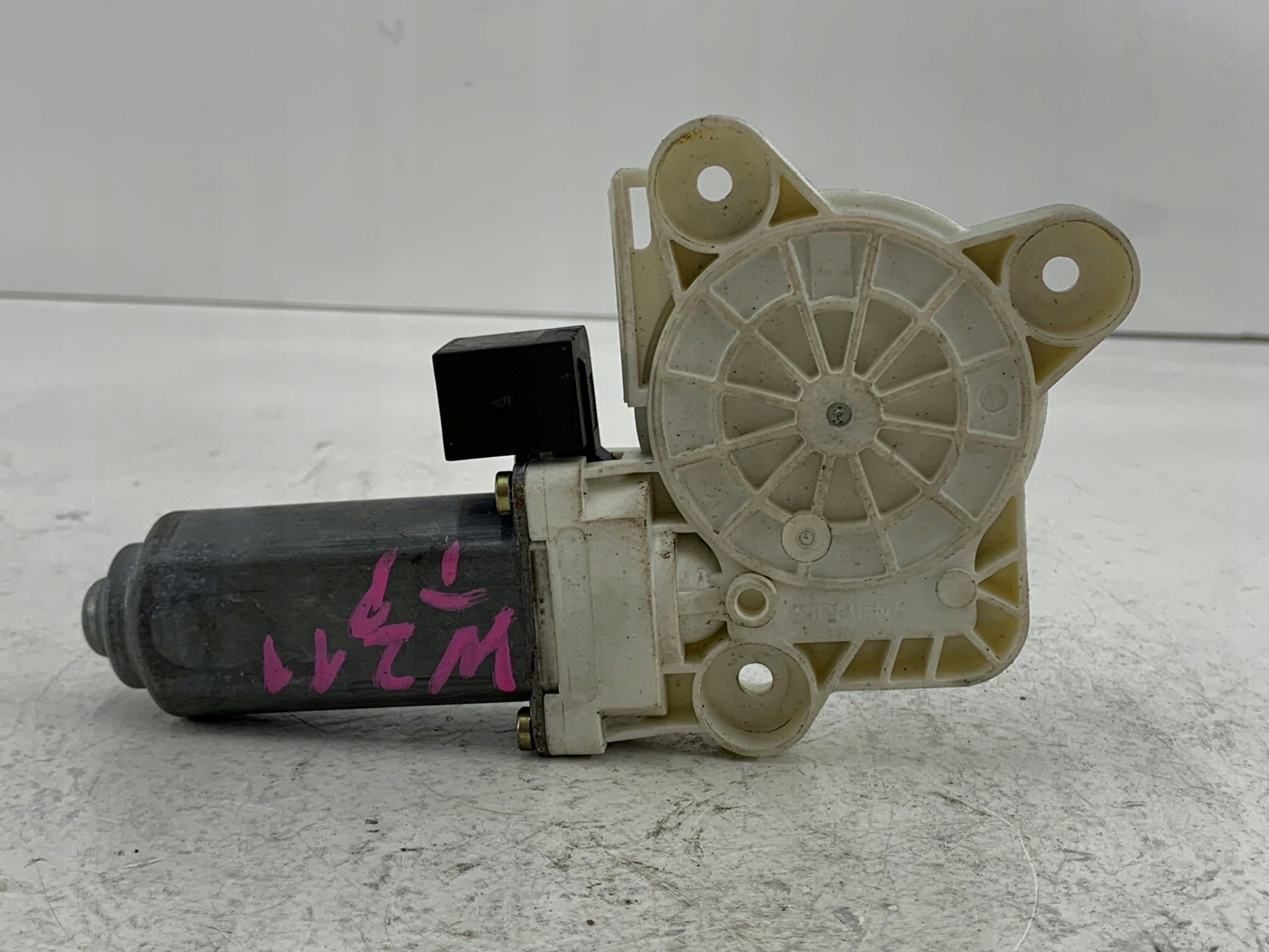 MERCEDES W211 mini motor windows right rear part A2118202442