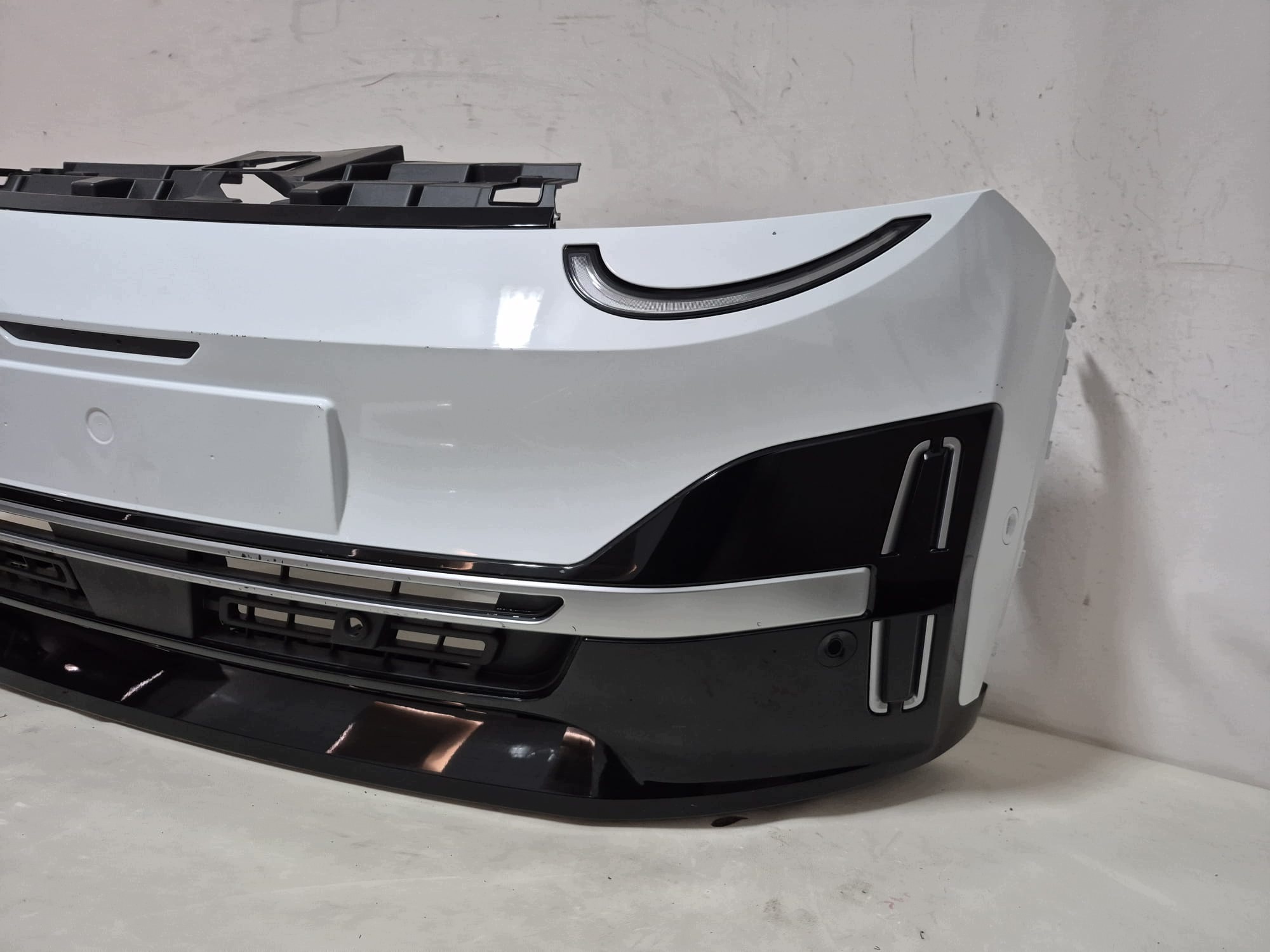 NISSAN MICRA K15 E-TECH VI 25- bumper front front 6XPDC 8037040