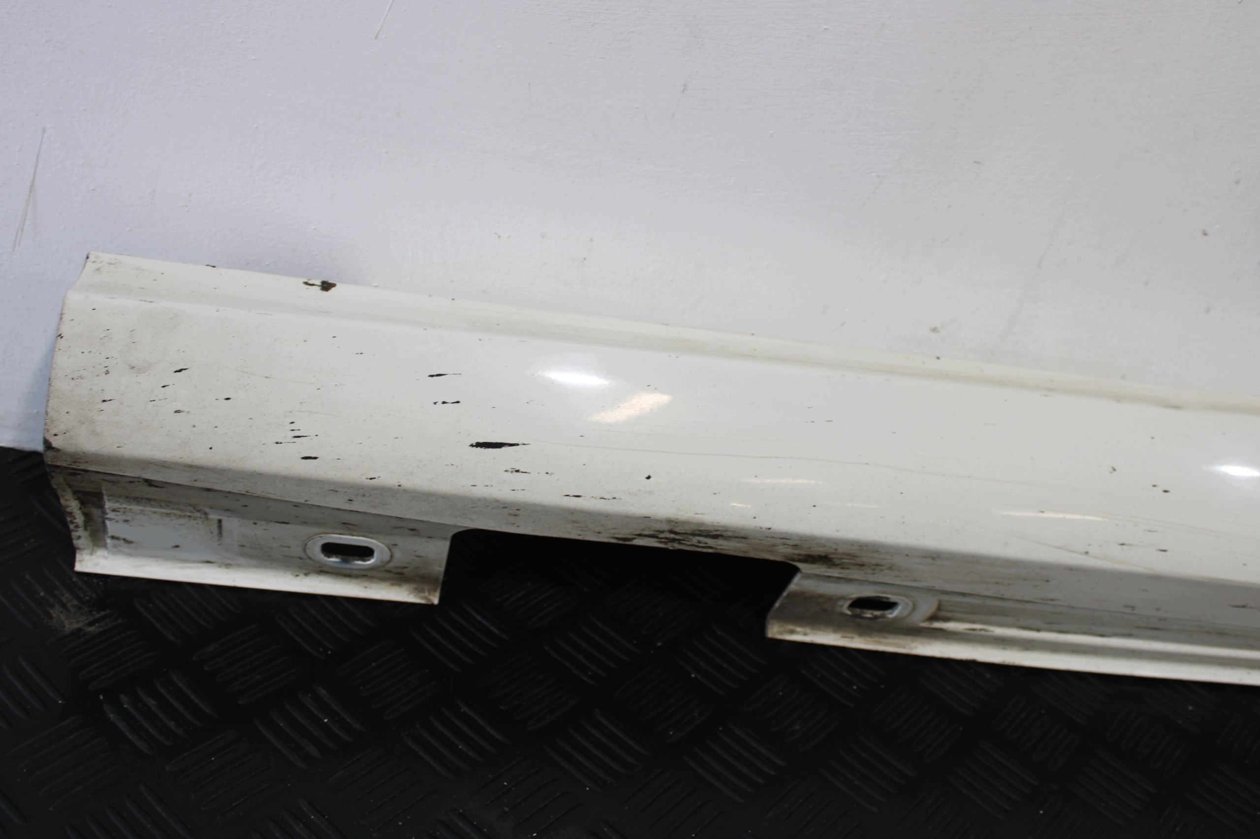 moulding cap threshold threshold left A2466901340 MERCEDES CLA W117 2,2 CDI
