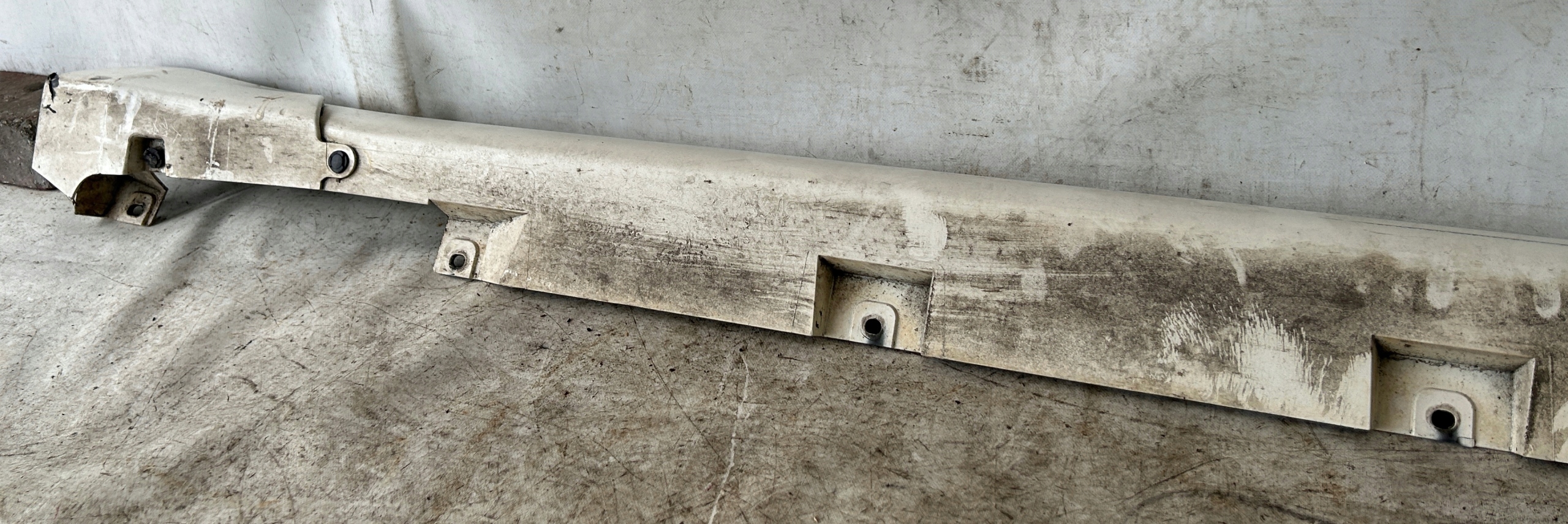 moulding threshold left NISSAN MAXIMA A35 09- QX3