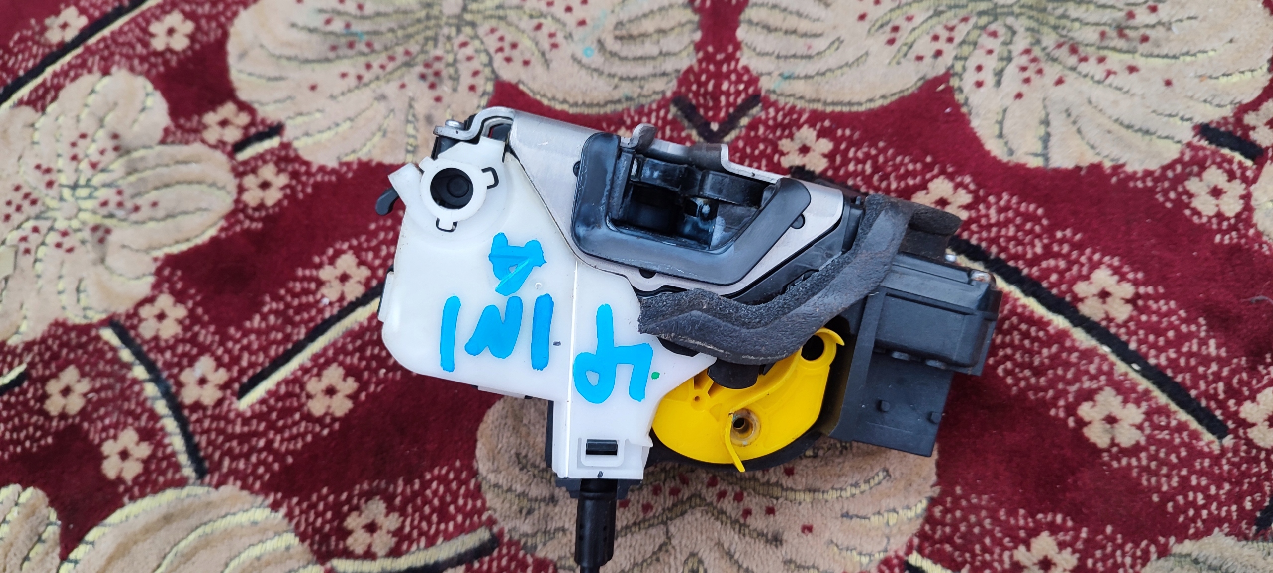 lock door left front front OPEL ASTRA IV J INSIGNIA A 6 PIN 13577979