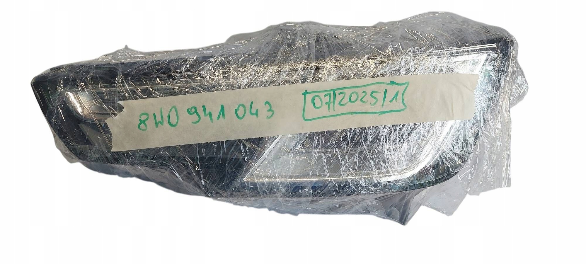 новая оригинал фара левая ксенон Audi A4 B9 8W 8W0941043