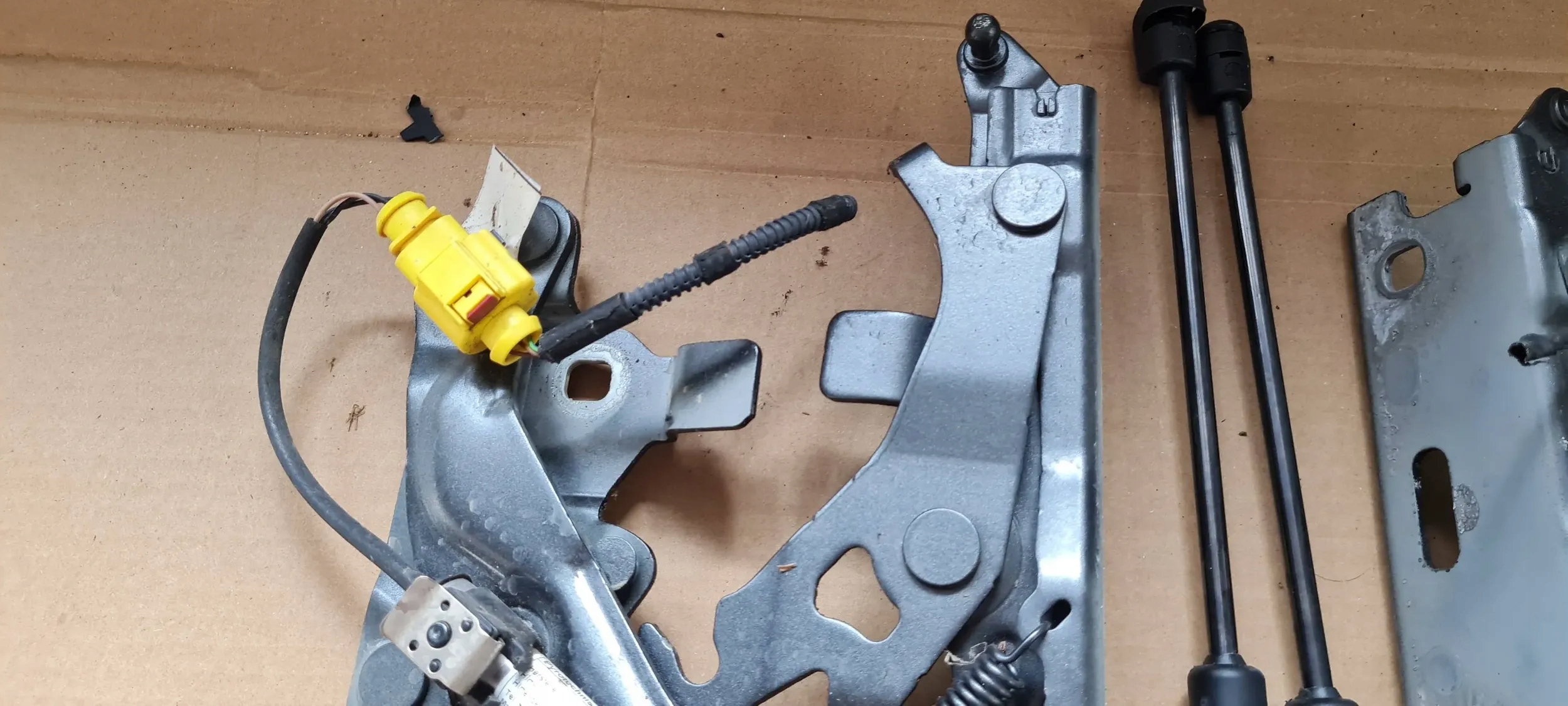 SQ5 Q5 80A hinge bonnet hinges left right KOMPLET NABOJE LZ7S