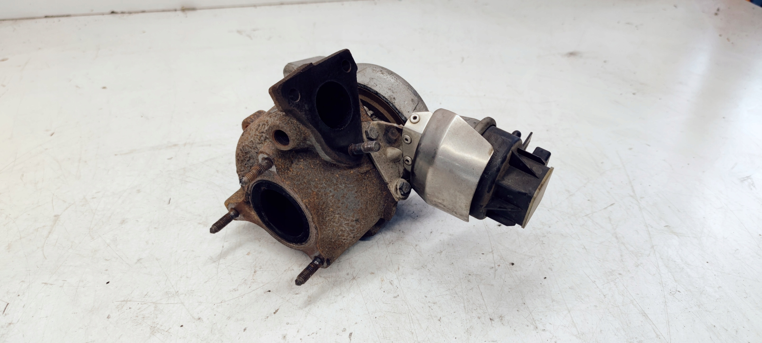 turbo AUDI A4 B8 A5 Q5 2.0 TDI 03L145702H