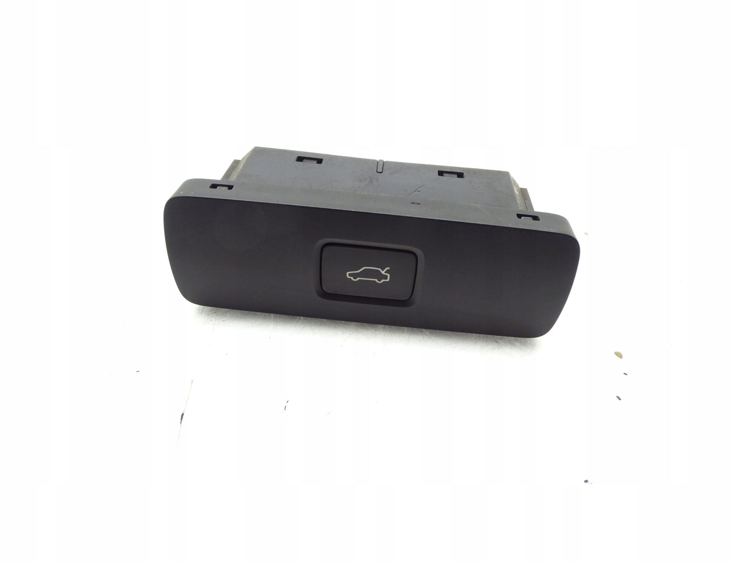 button of the opening bonnet boot VOLVO XC40 P32350330