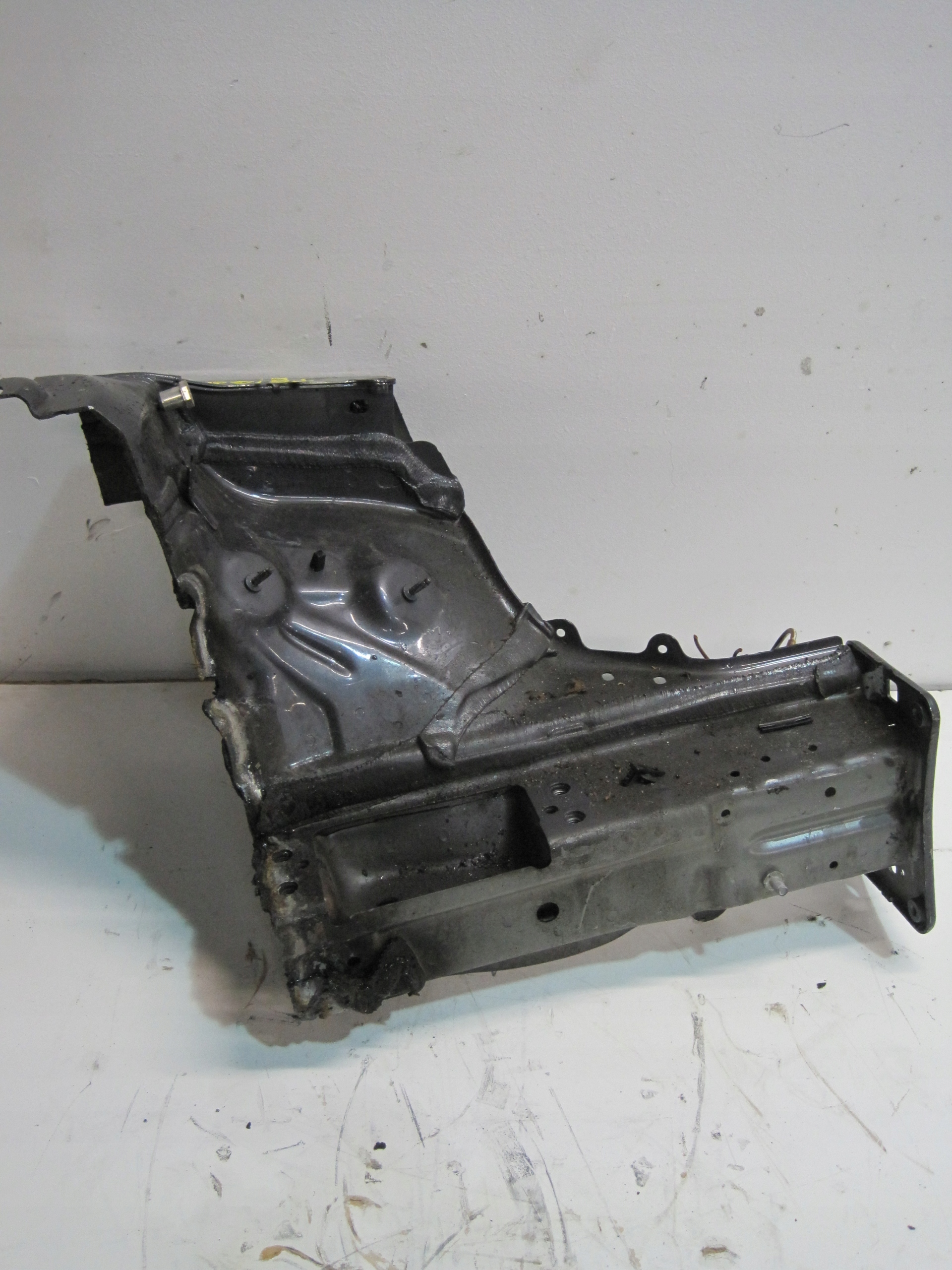 Quarto LONGHERONE sinistra Anteriore VW TAIGO