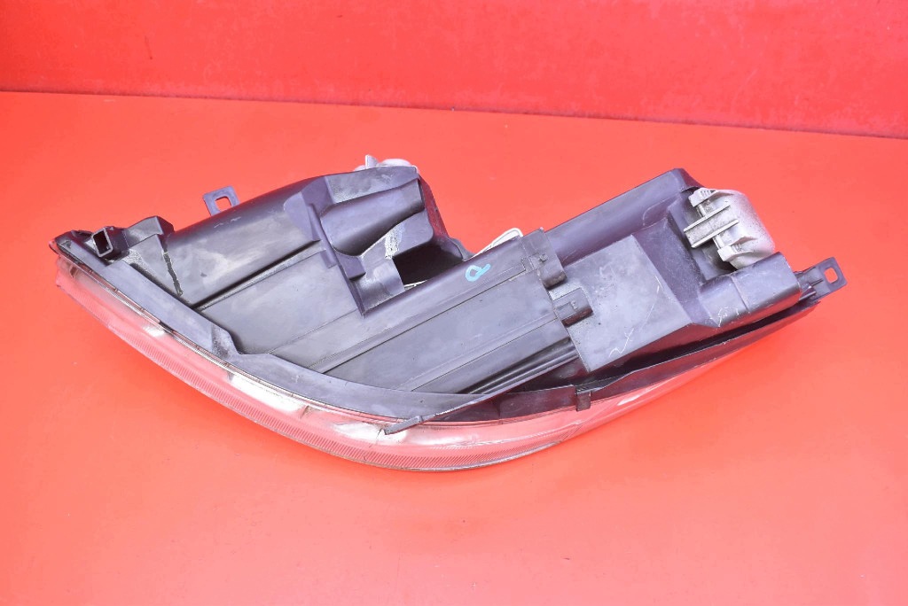 REFLEKTOR right light front EU 0301208202 MITSUBISHI 6 VI Z30 02-09
