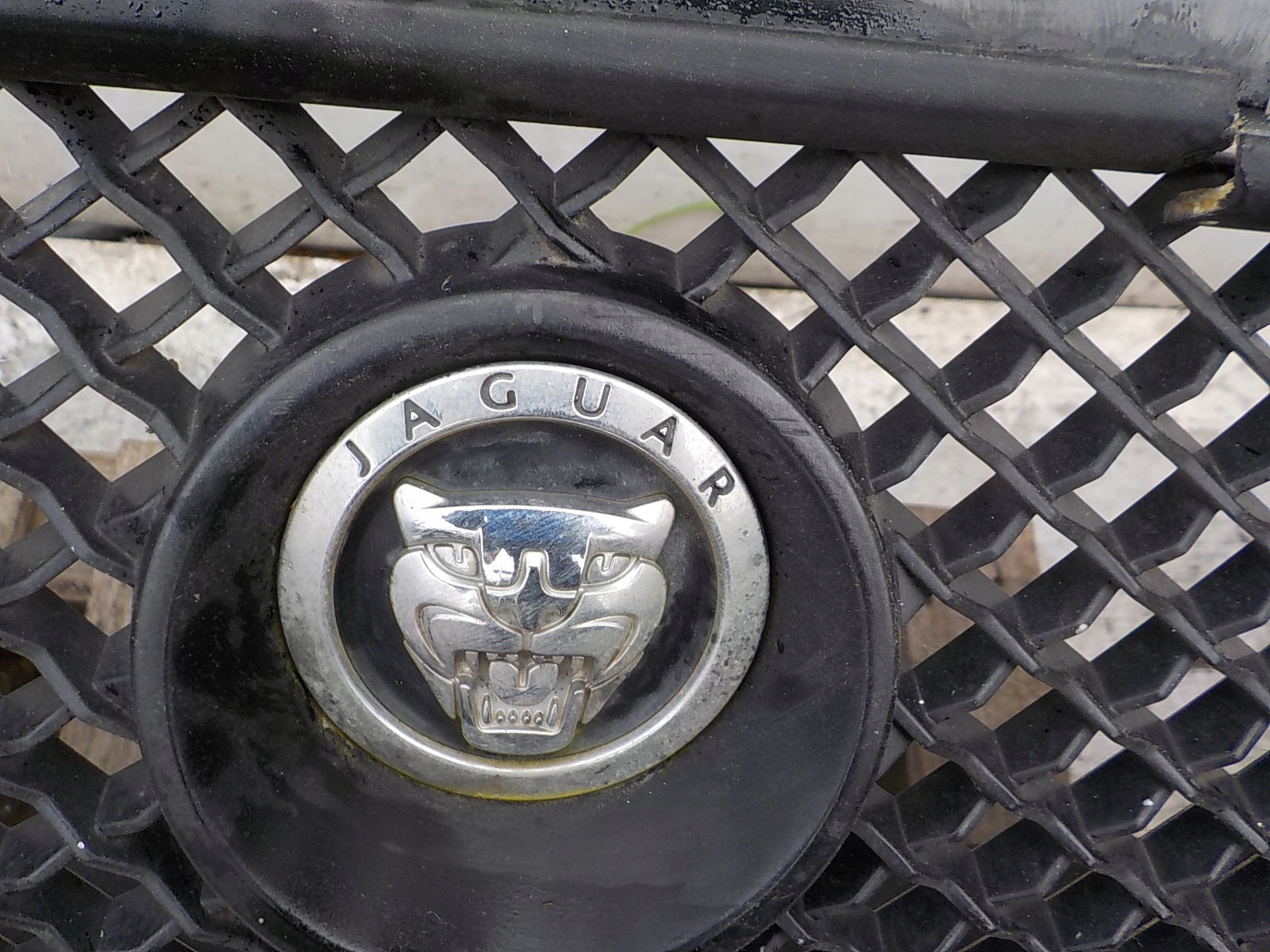 296 JAGUAR XF X250 bumper front front
