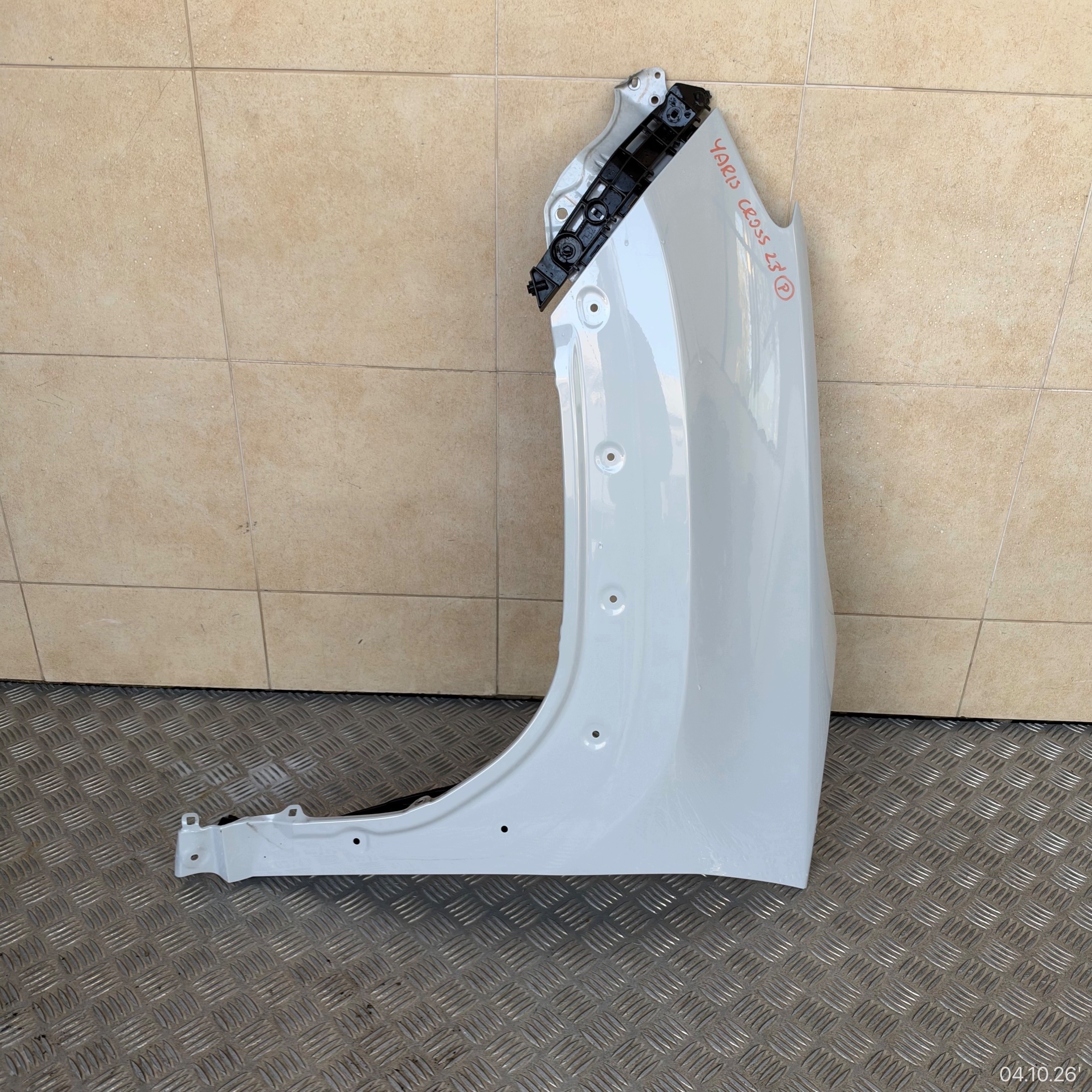fender front left TOYOTA YARIS CROSS 2023 year
