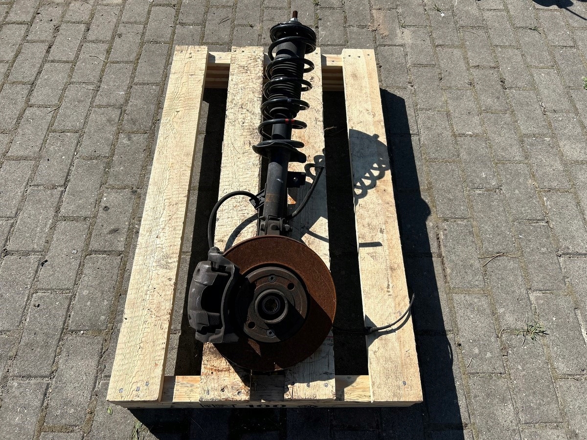 NISSAN MICRA K14 ЦАПФА ЛІВА МАКФЕРСОН ЛІВИЙ КОПИТО