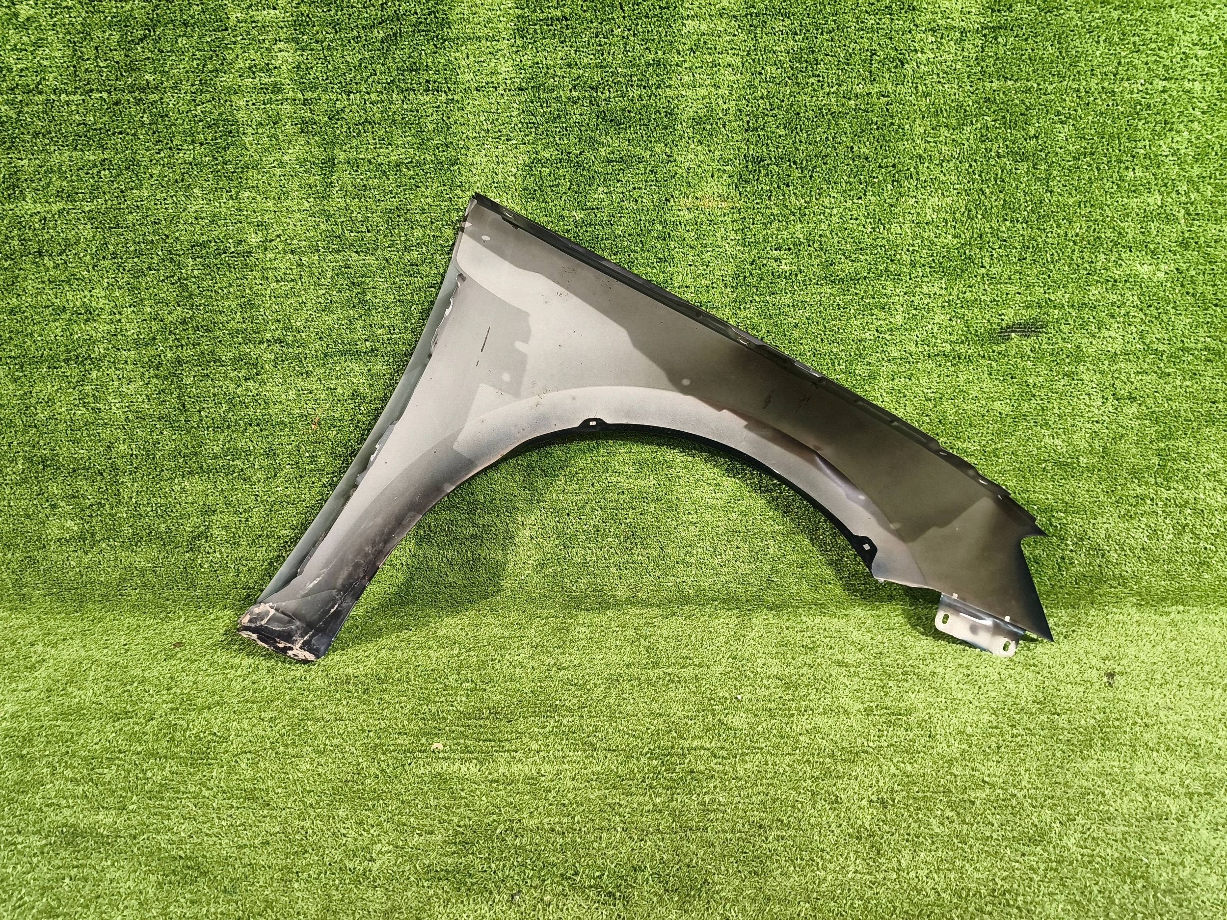 fender front left SKODA SUPERB III NR.817