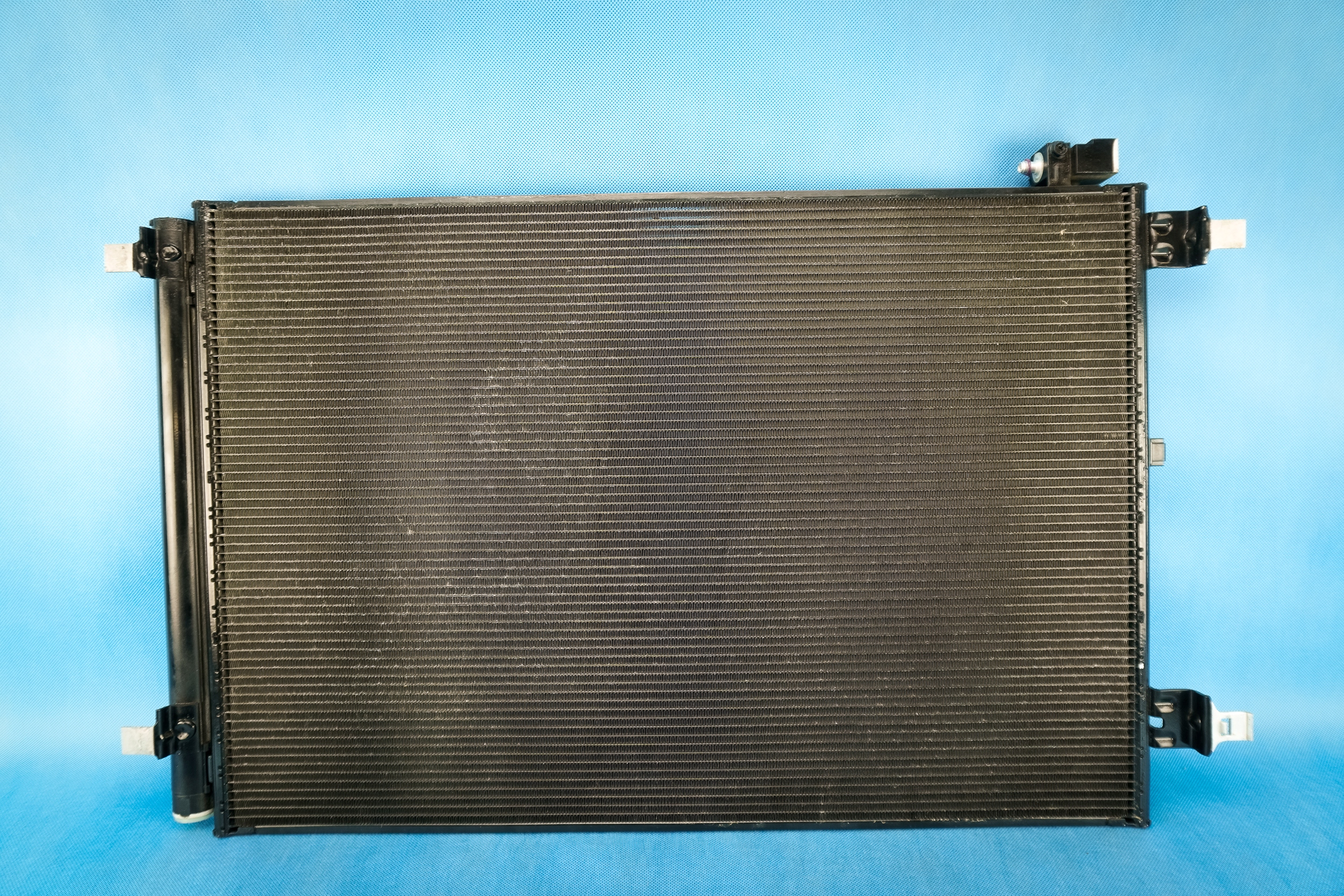 Radiateur climatisation Audi A8 S8 4H 4H0260401F 4H0260403F