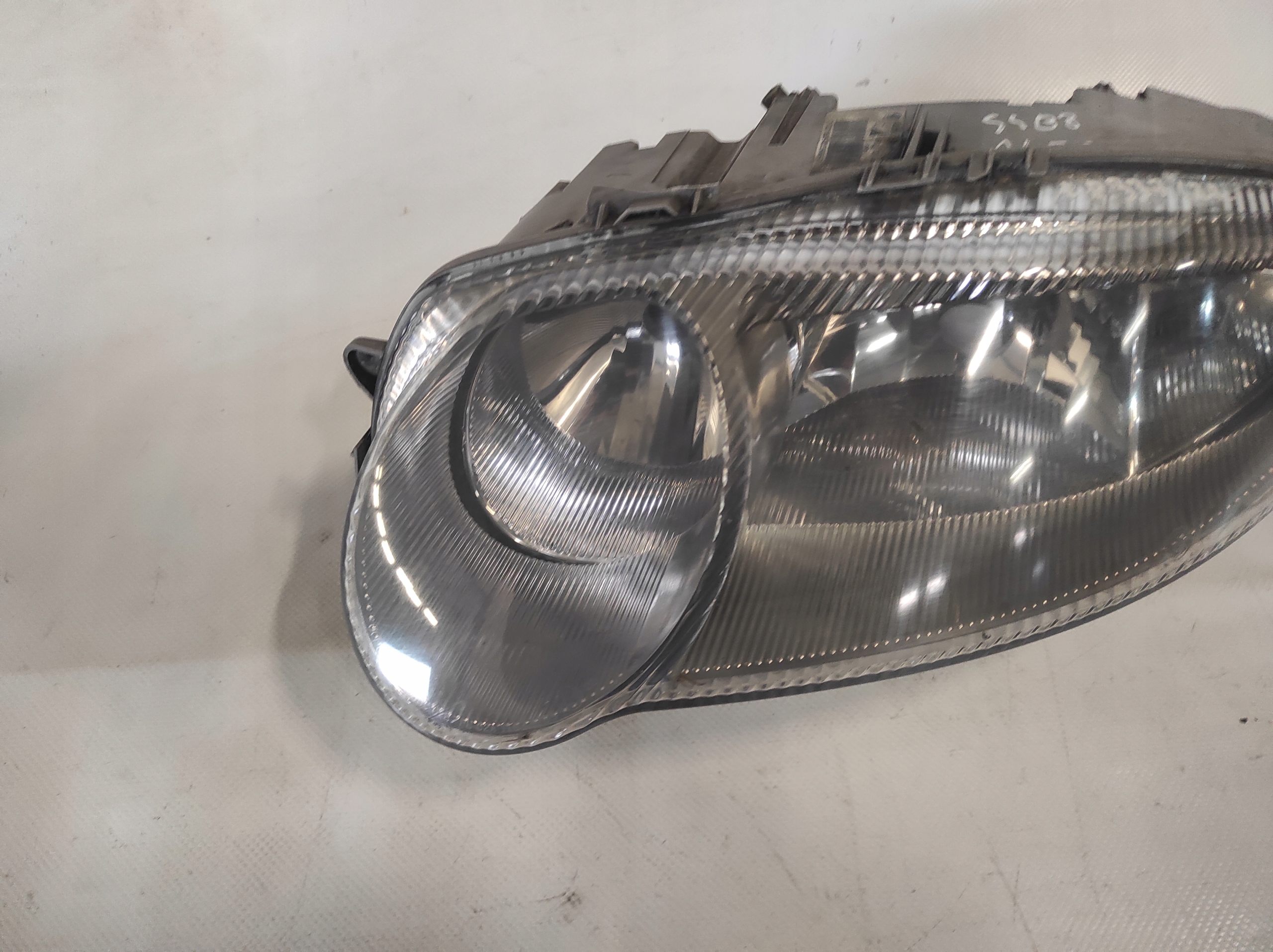 Alfa Romeo 147 light left front front