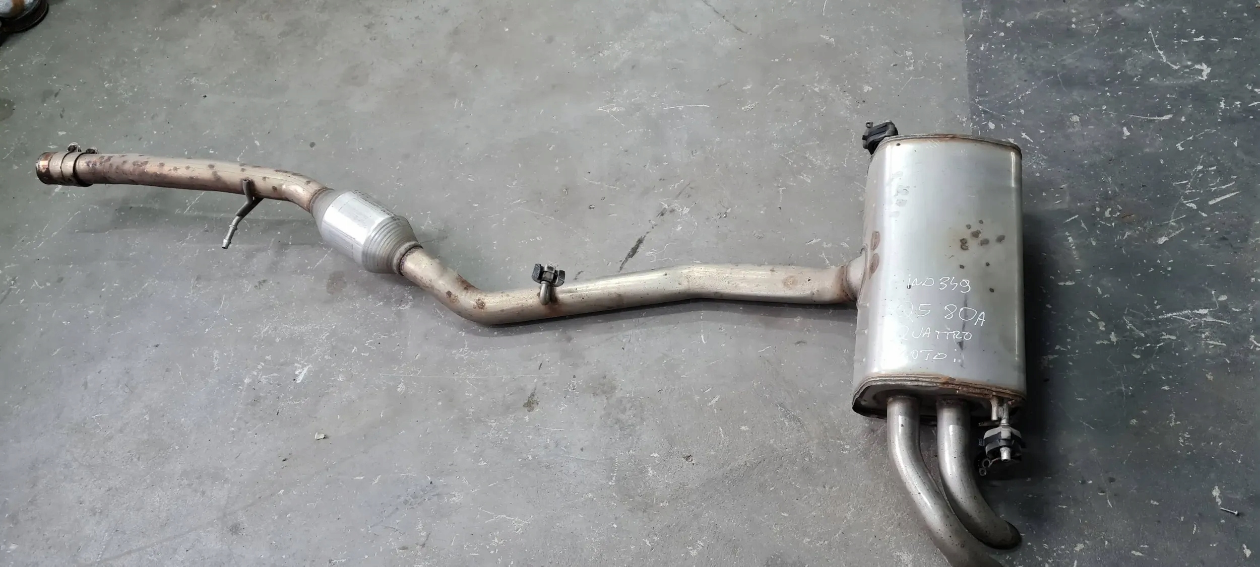 Q5 80A TLUMIK Échappement 2.0 TDI 80A253611D