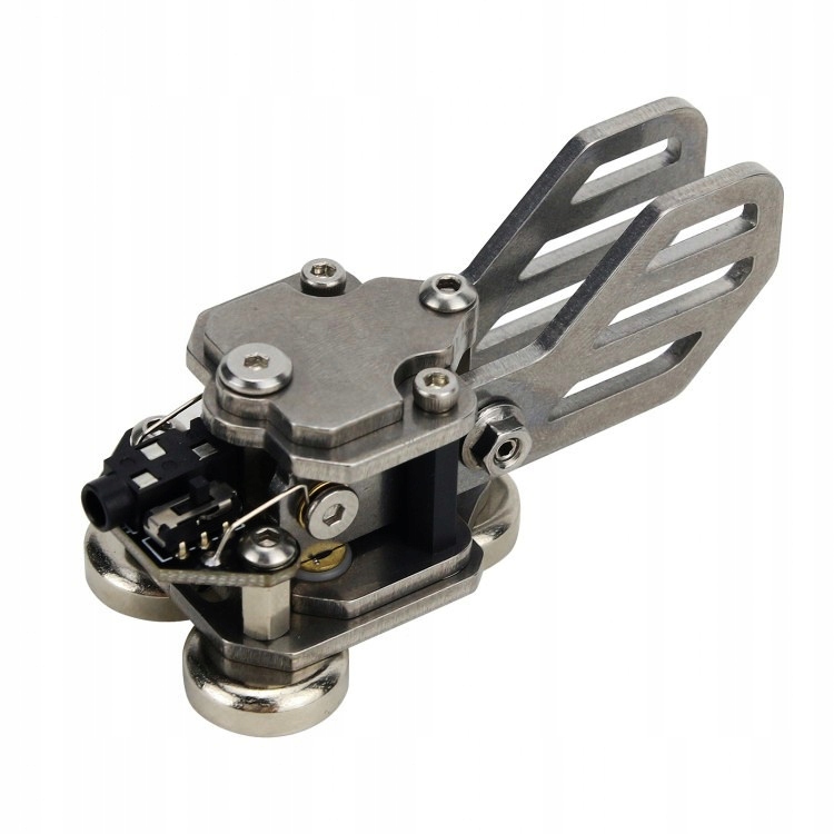 Klucz Cw do telegrafii HamGeek stalowy, 3 magnesy