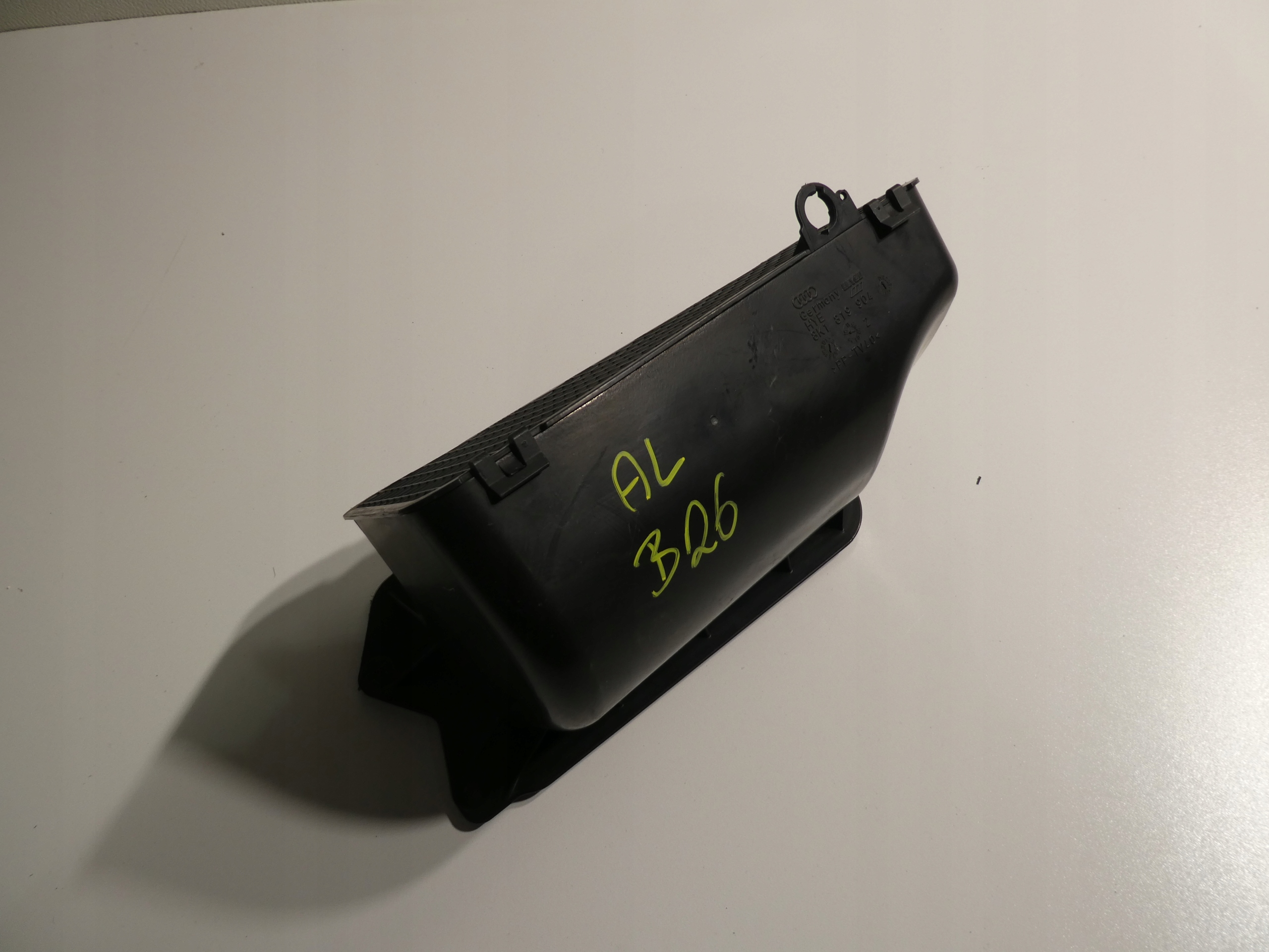intake air grid AUDI A4 A5 8K1819904
