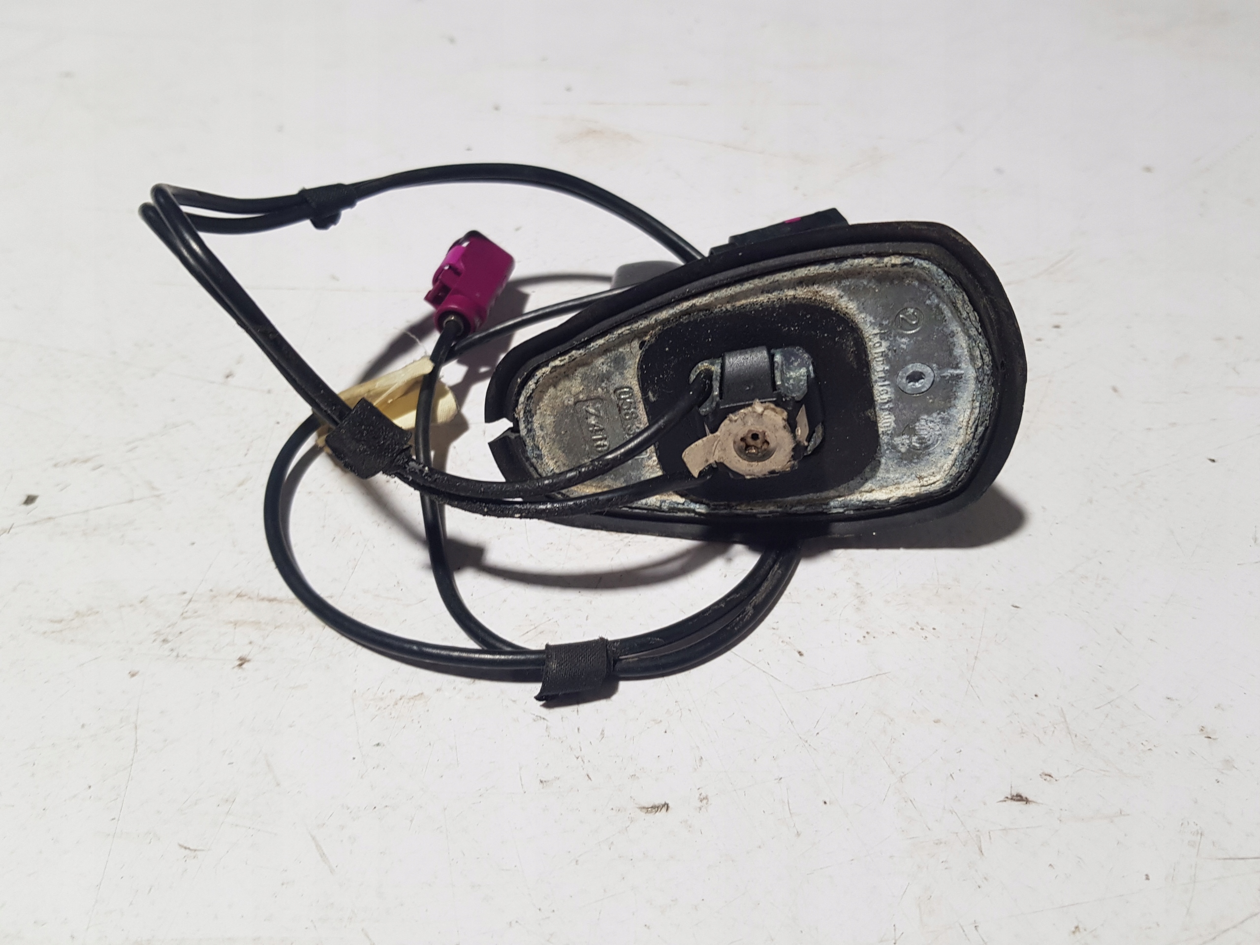 ANTENA dach GPS MERCEDES W221 A2218203175