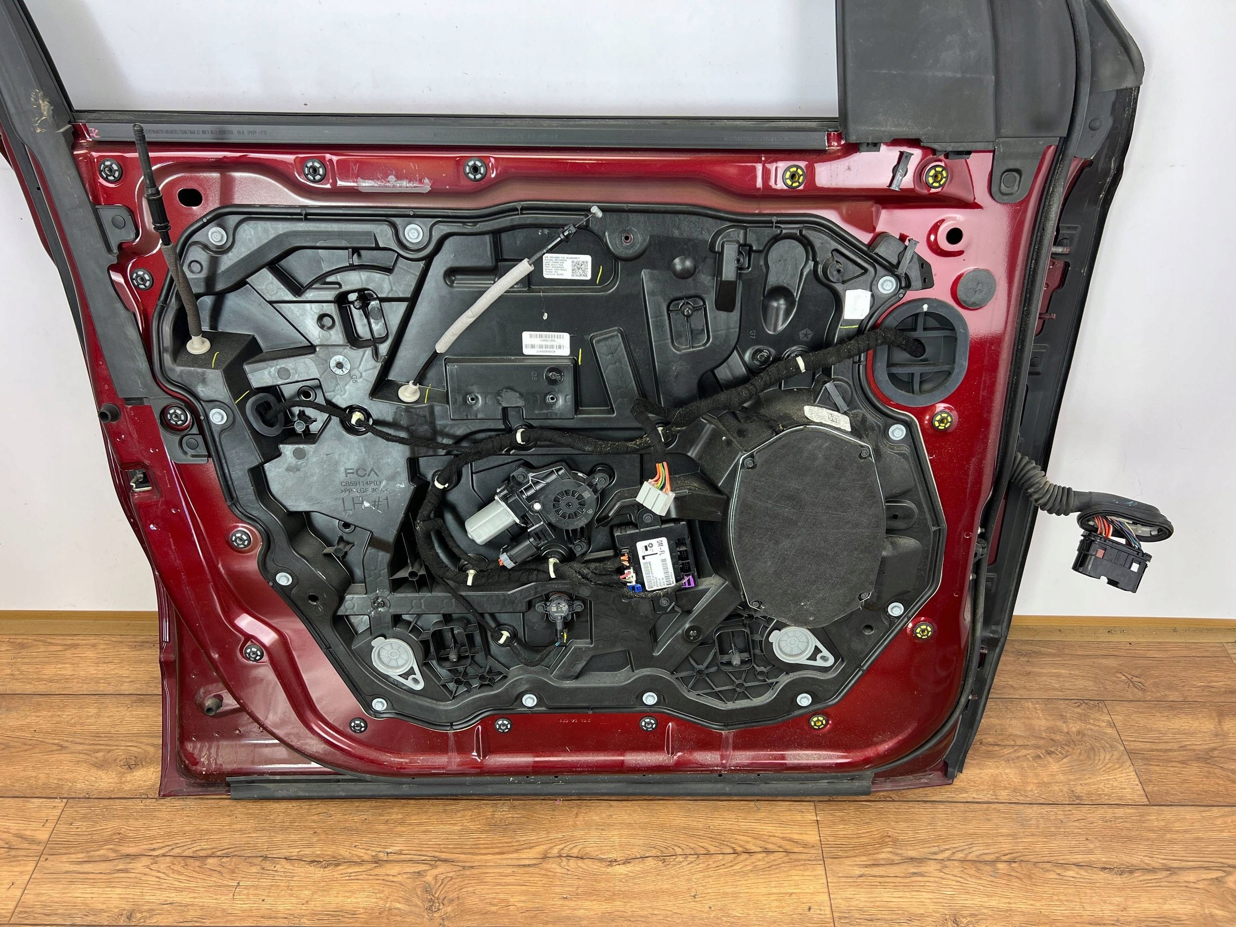 door front left Dodge Ram 1500 DT 2019+