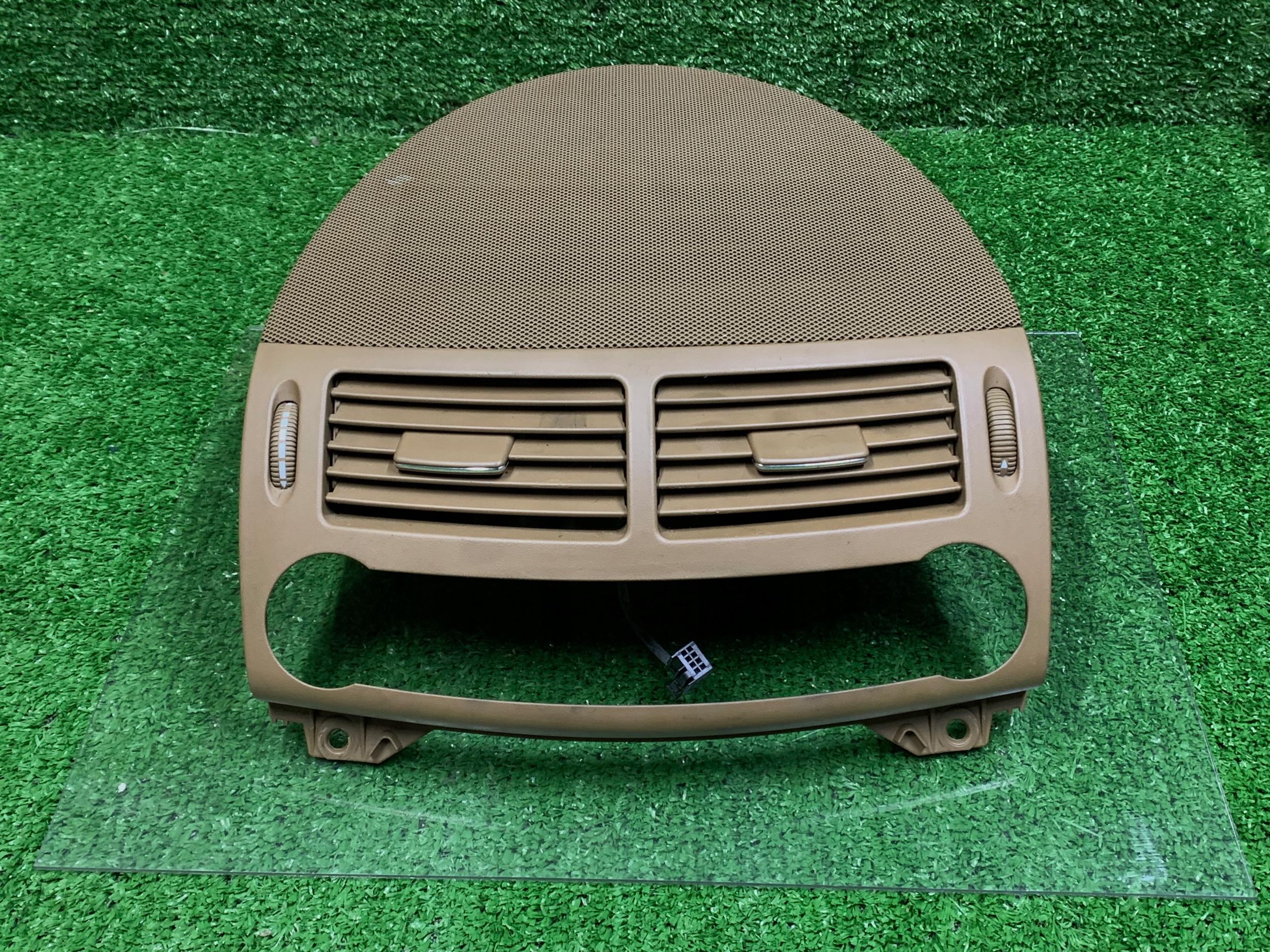 Kratki des lüfters mitte Mercedes-Benz OE A2118301854