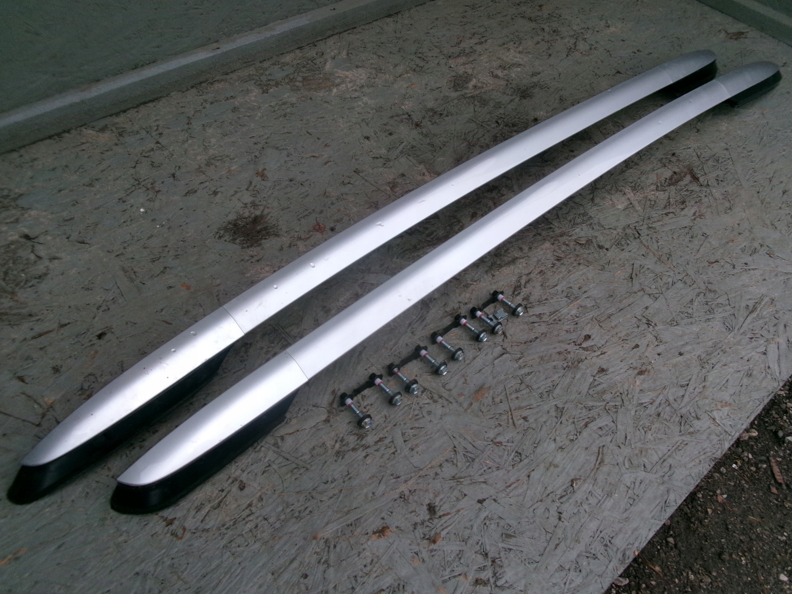 Toyota Rav4 IV Relingi Dachowe mocowania Typ samochodu 4x4/SUV Samochody osobowe