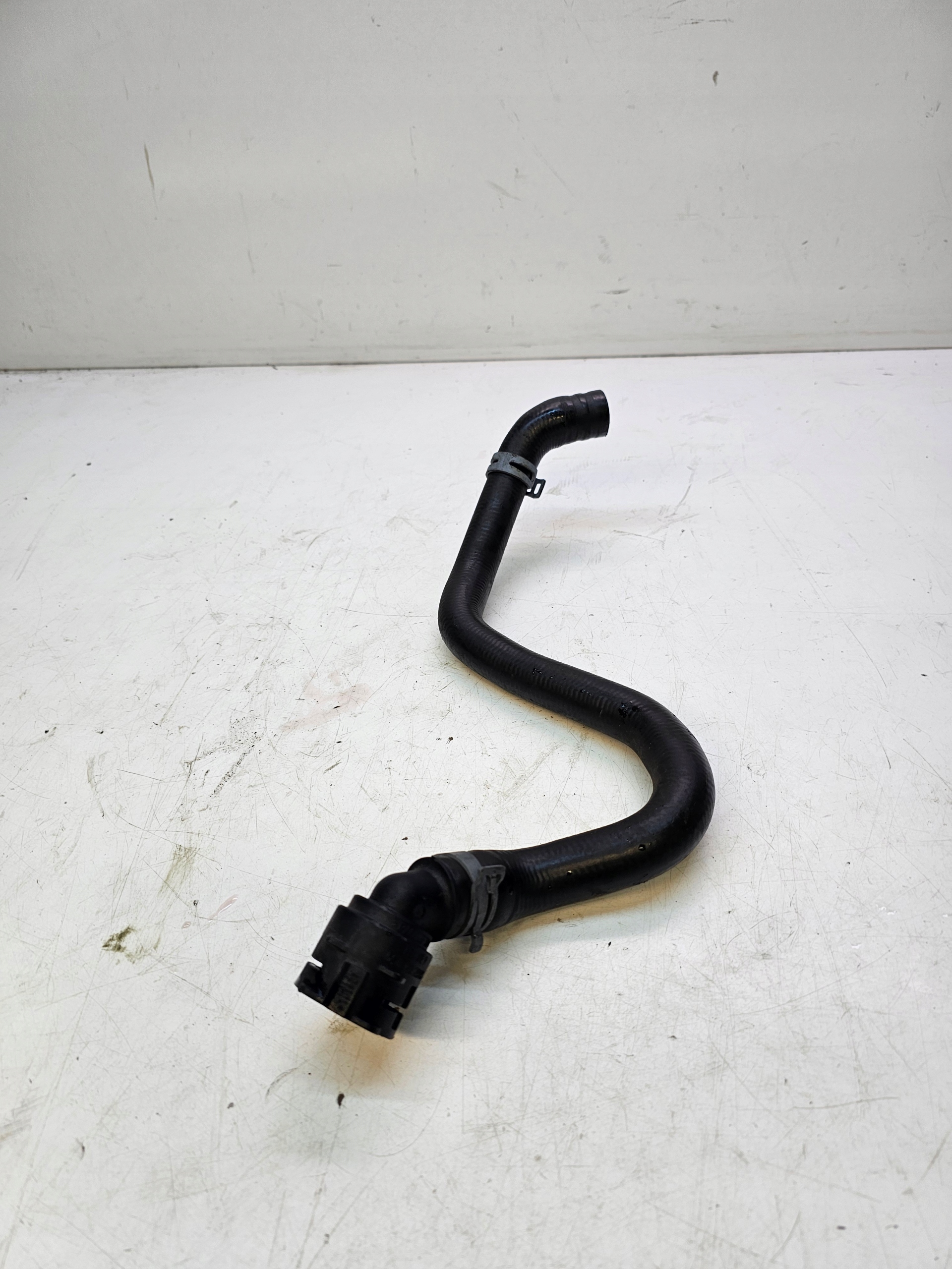 PRIJENOS CRIJEVO VODE AUDI A3 8V VW 1.4 TFSI 5Q0122157BP