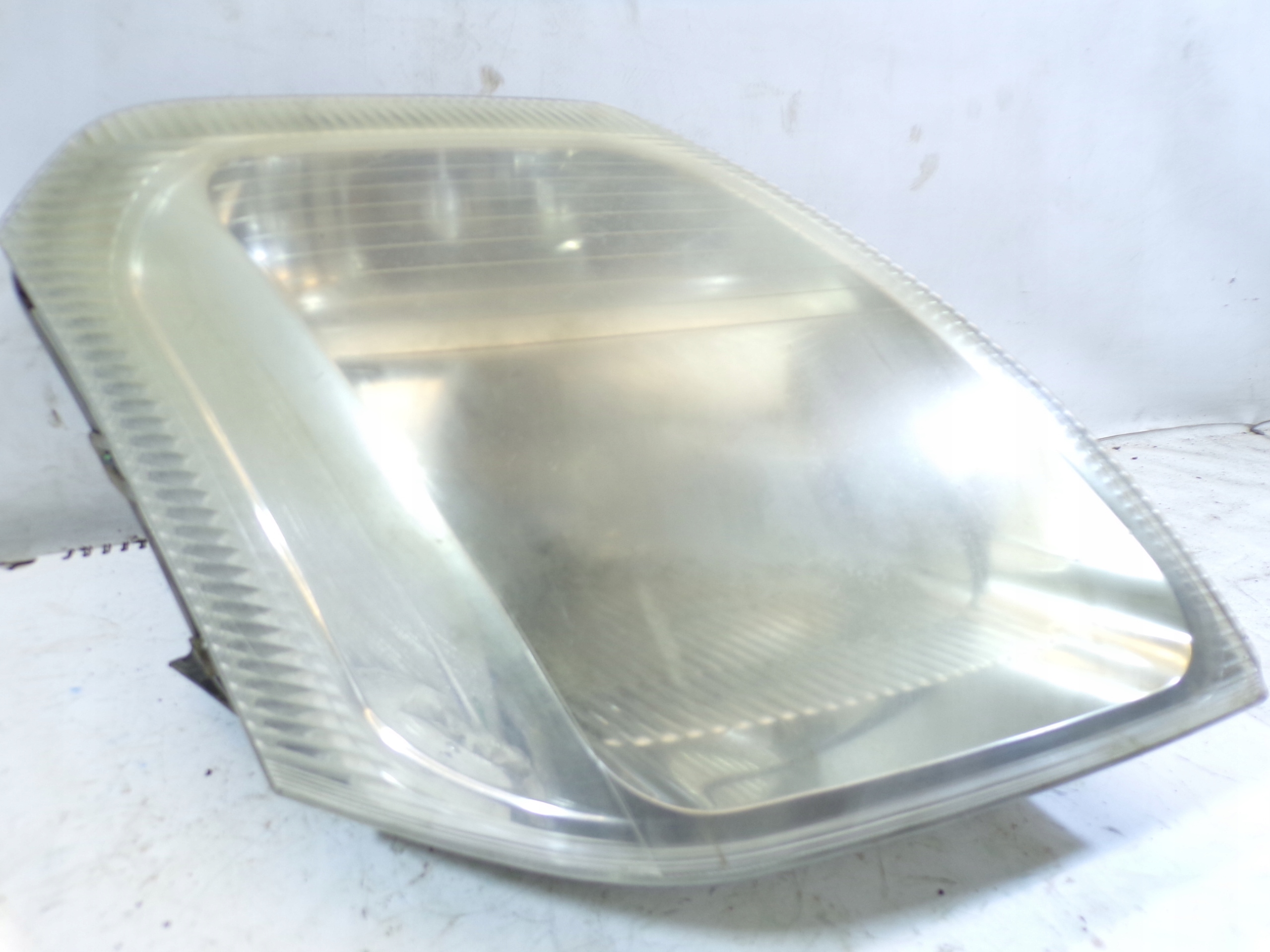 light front front right CITROEN C2 (1) (K)